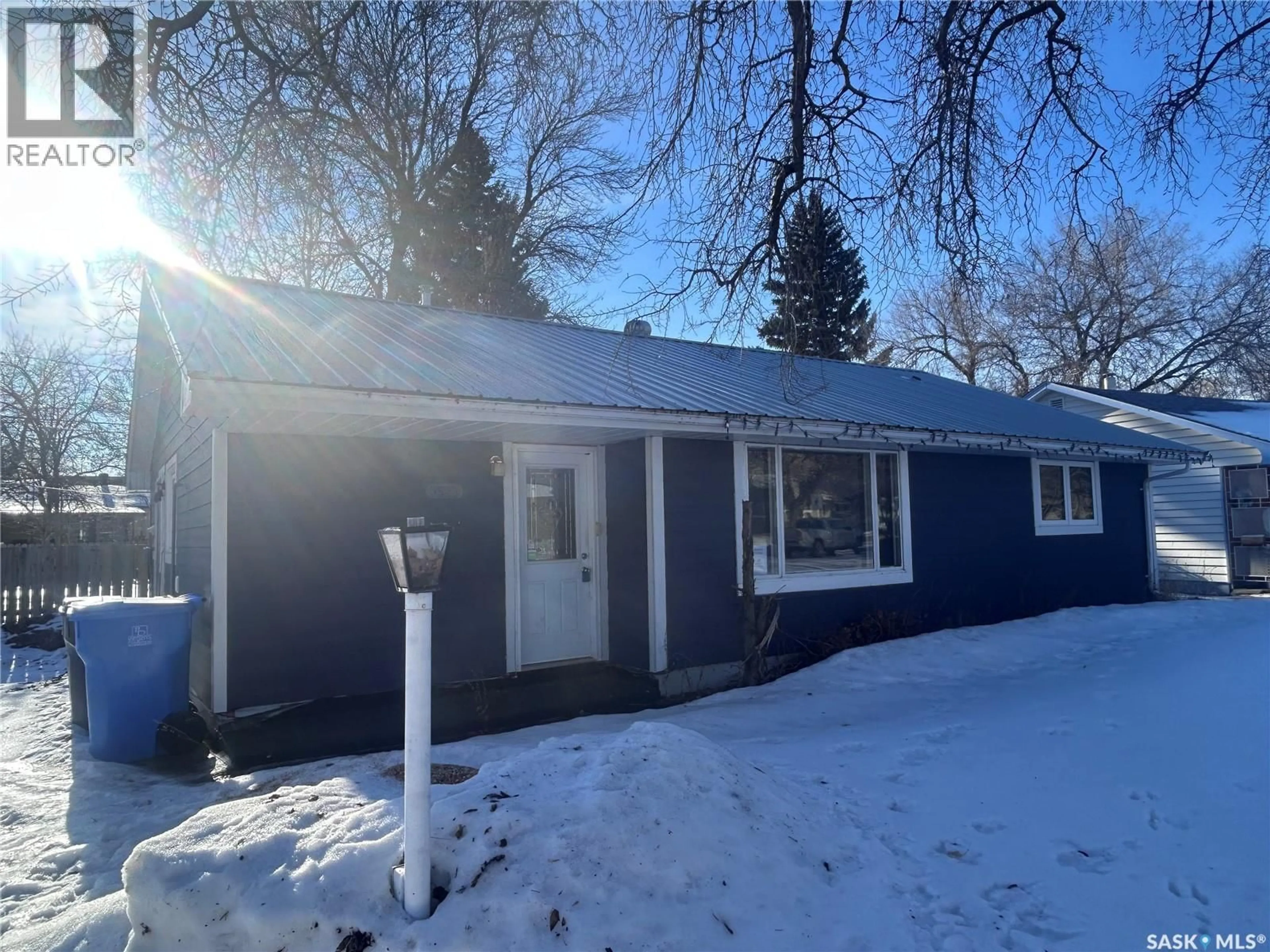 Unknown for 1523 THORN CRESCENT, Estevan Saskatchewan S4A1V7