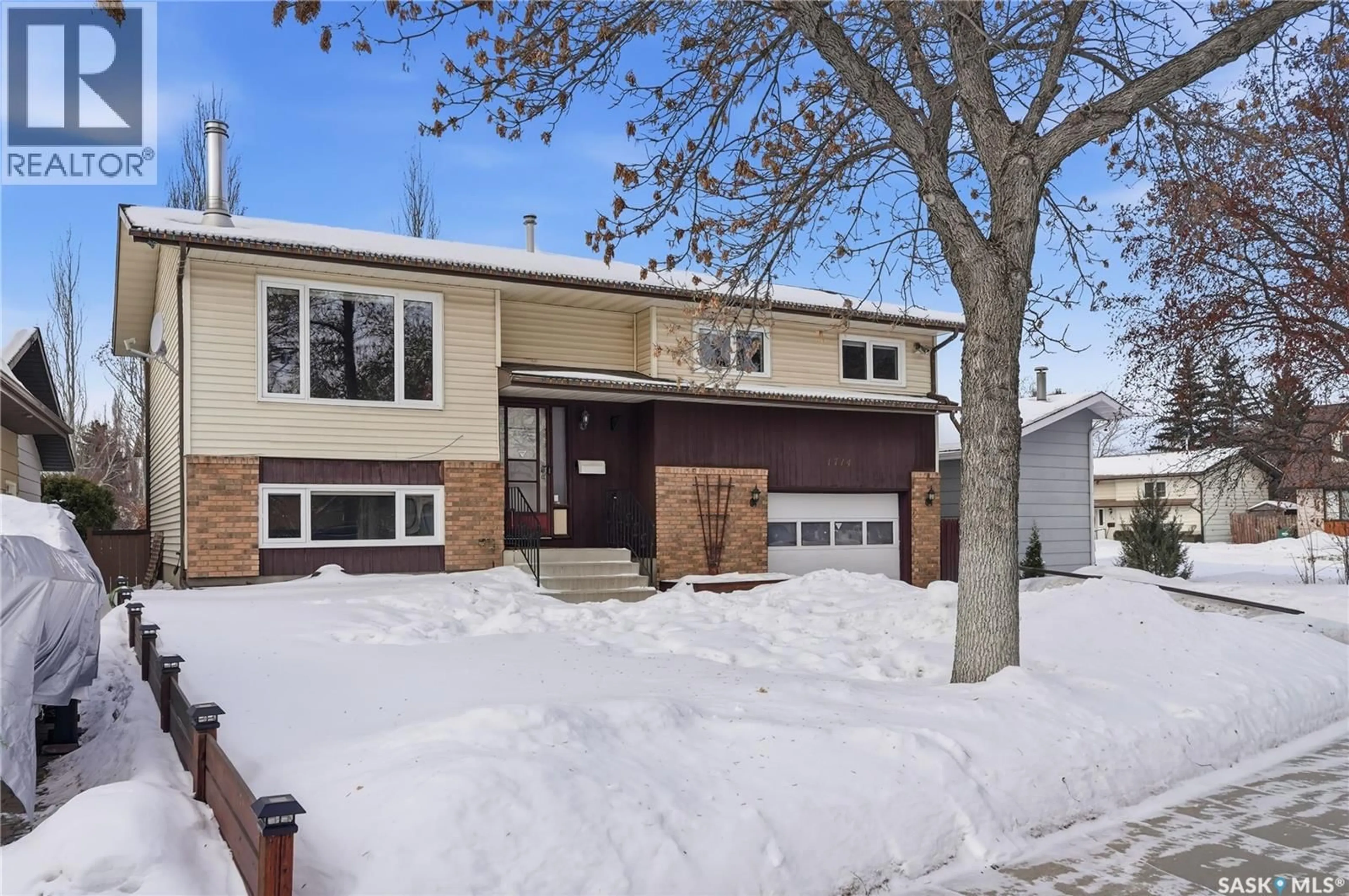 Unknown for 1714 BRADWELL AVENUE, Saskatoon Saskatchewan S7N2W1