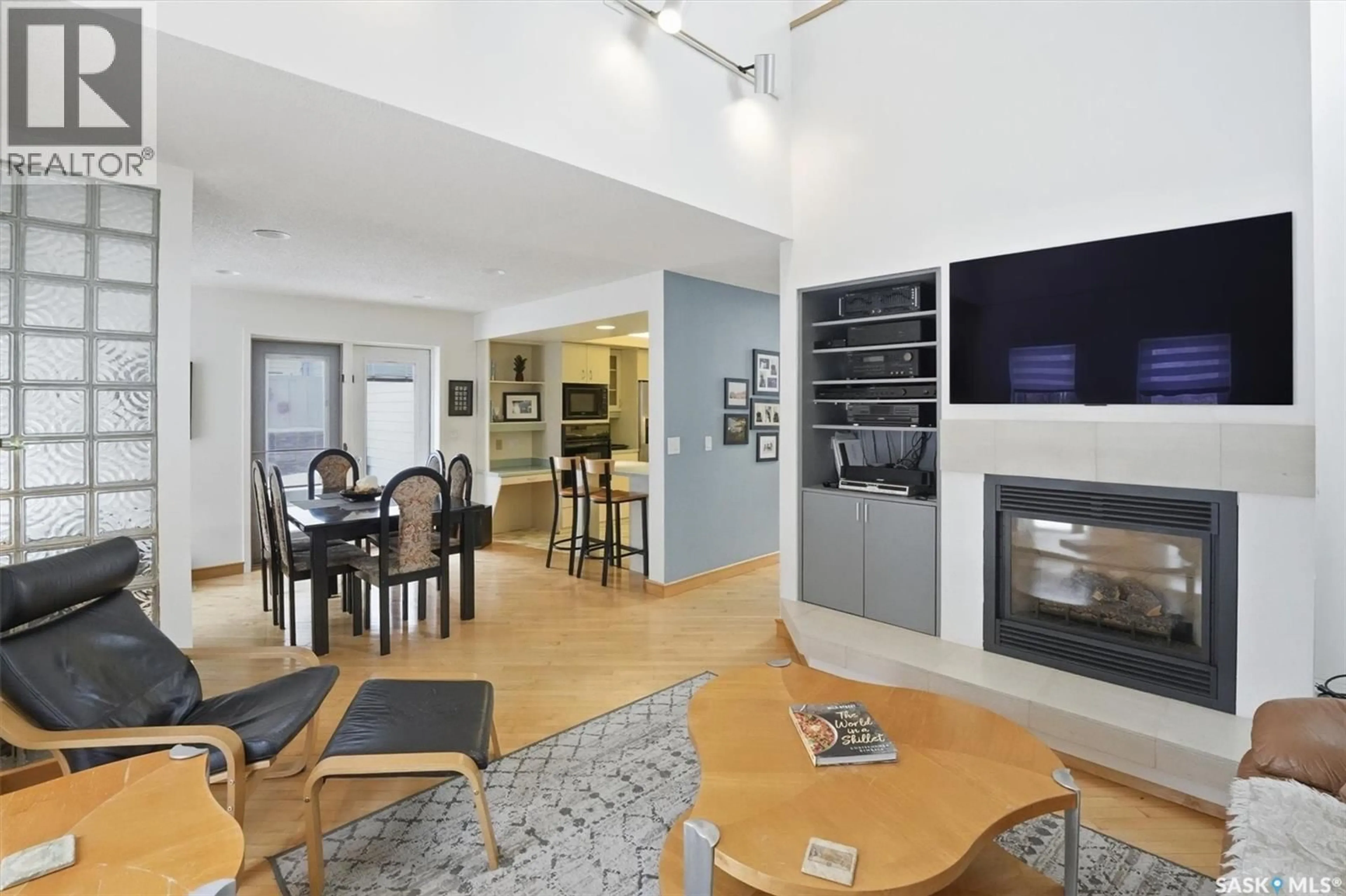 Living room with furniture, unknown for 206 GATHERCOLE CRESCENT, Saskatoon Saskatchewan S7K7J2