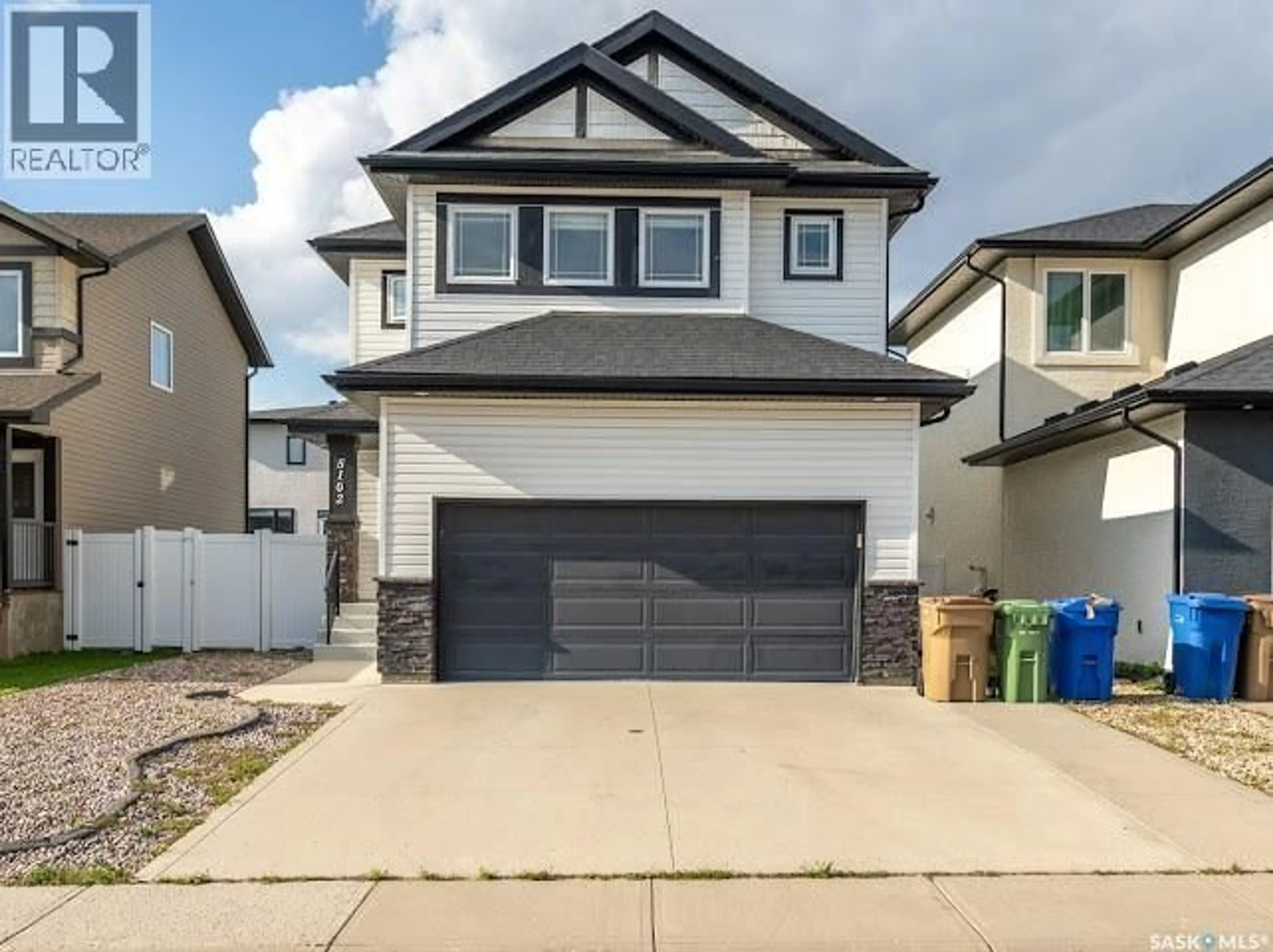 Home with vinyl exterior material, street for 5102 SNOWBIRDS CRESCENT, Regina Saskatchewan S0G4G0