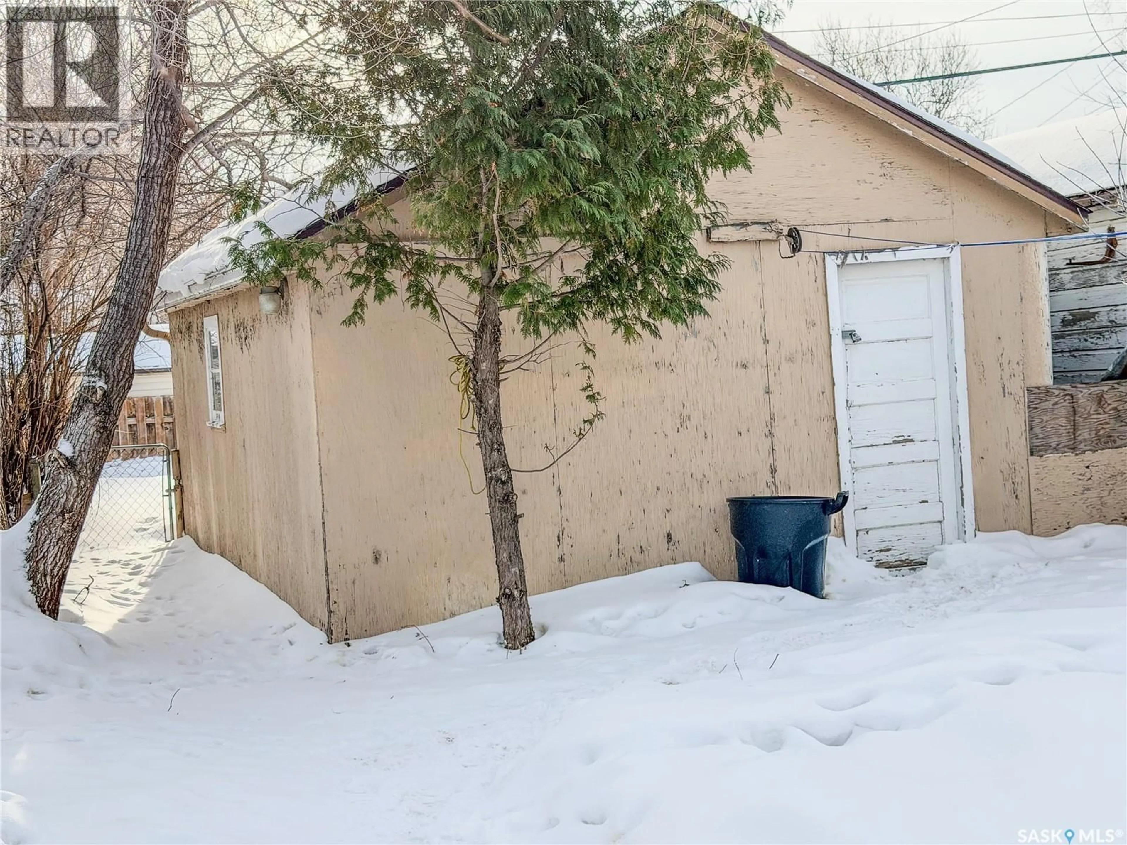 Shed for 127 8TH AVENUE, Melville Saskatchewan S0A2P0