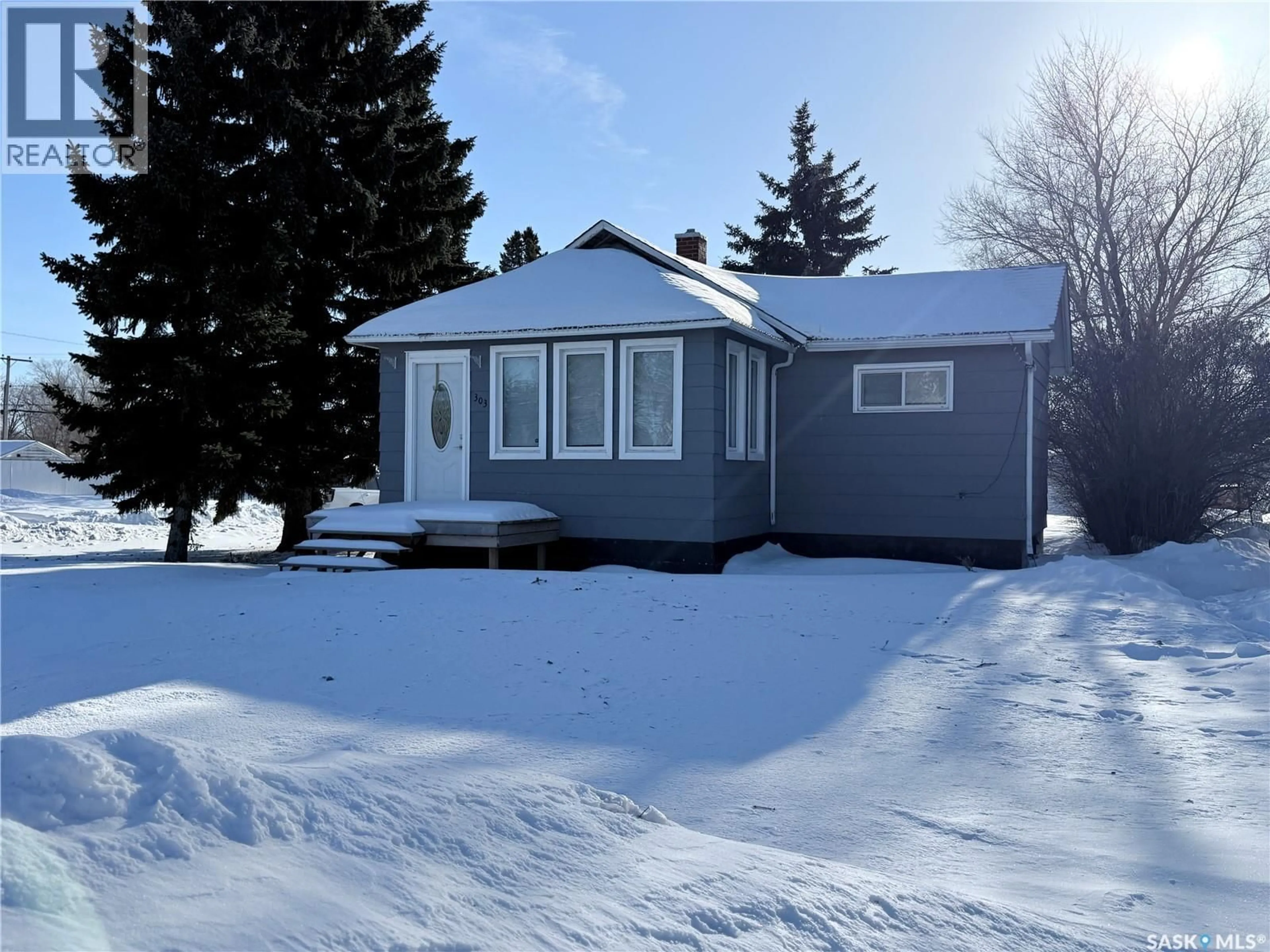 Shed for 303 8TH AVENUE, Melville Saskatchewan S0A2P0
