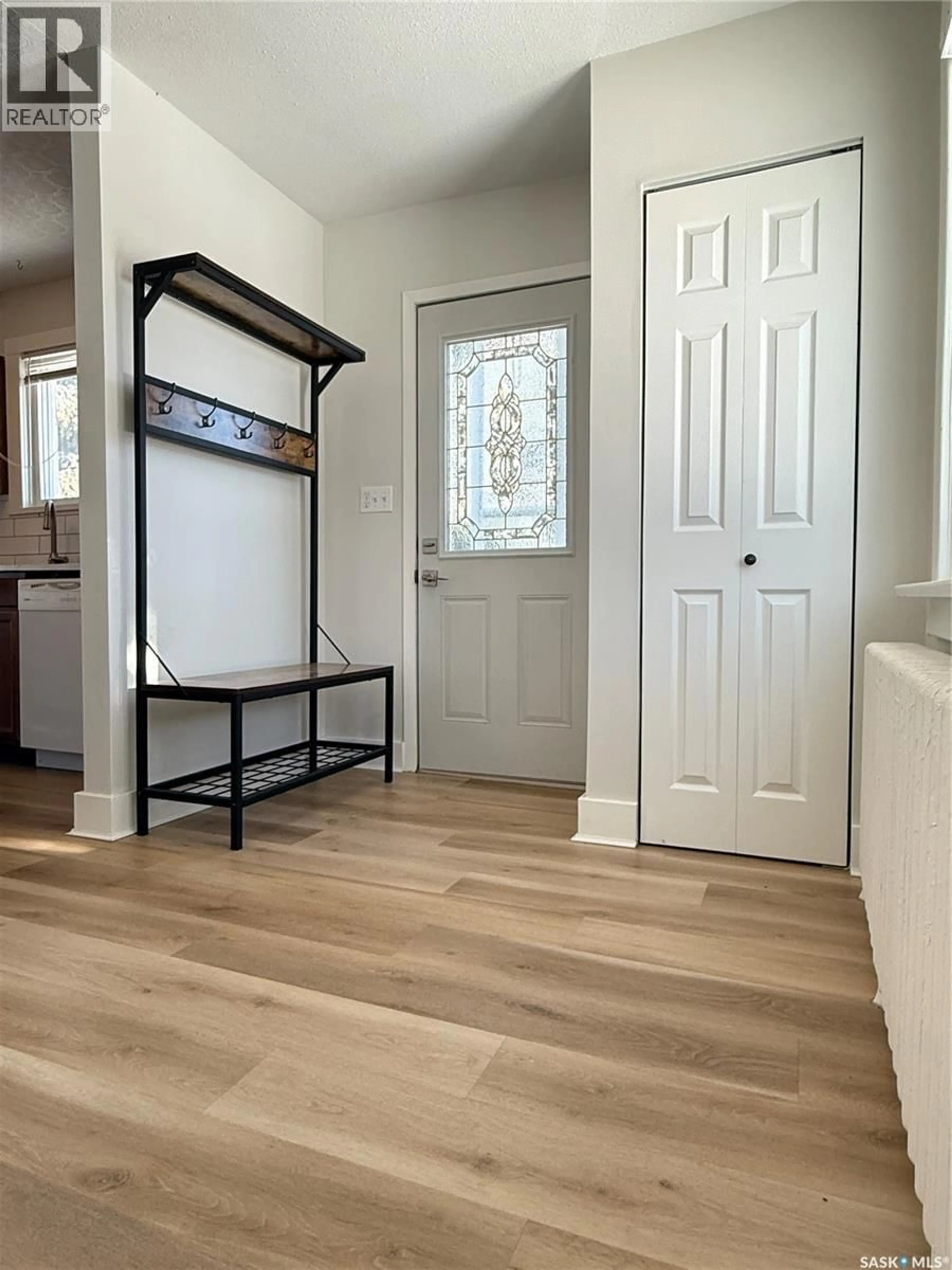 Indoor entryway for 303 8TH AVENUE, Melville Saskatchewan S0A2P0