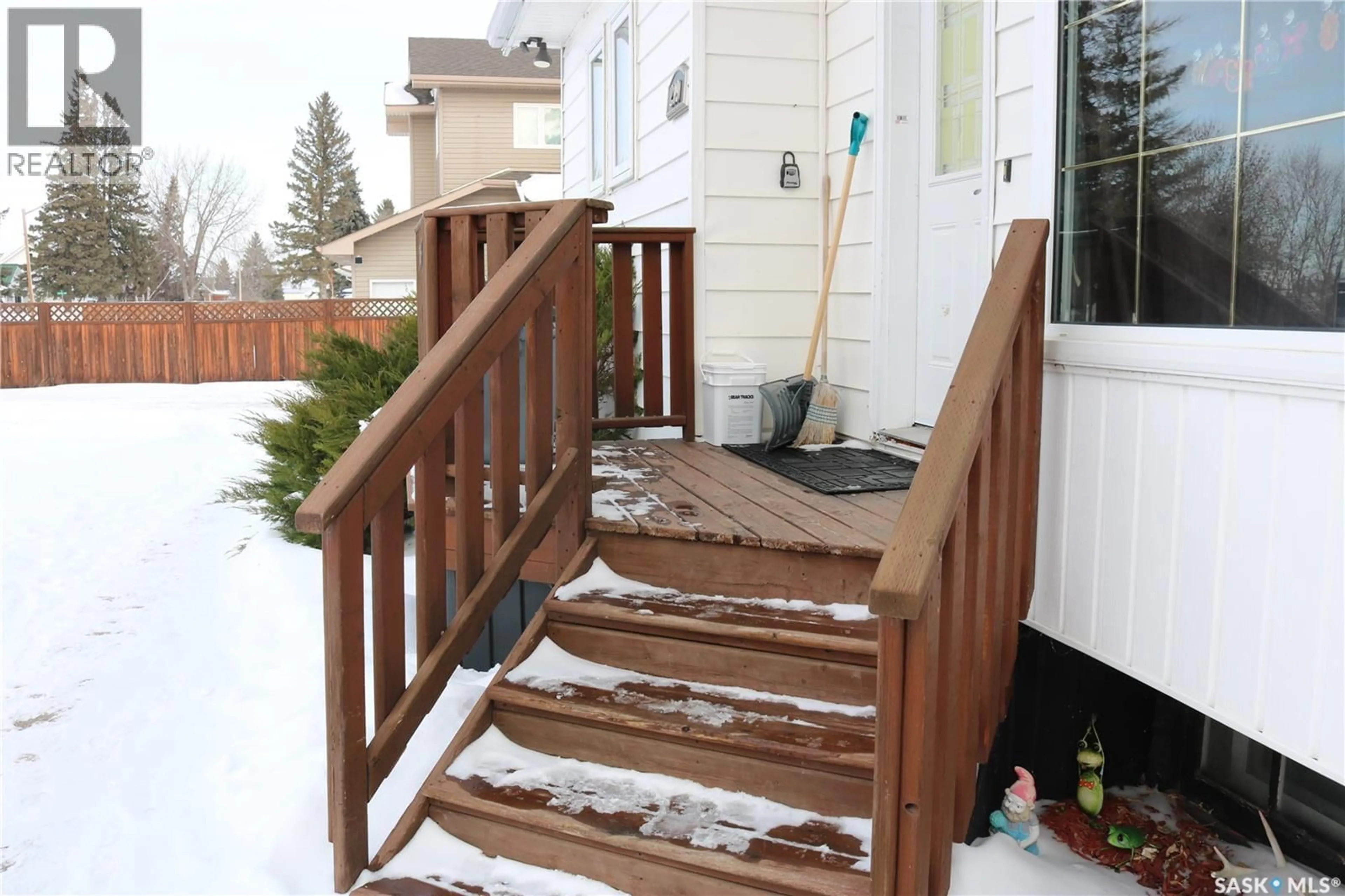 Stairs for 209 PELLY STREET, Rocanville Saskatchewan S0A3L0