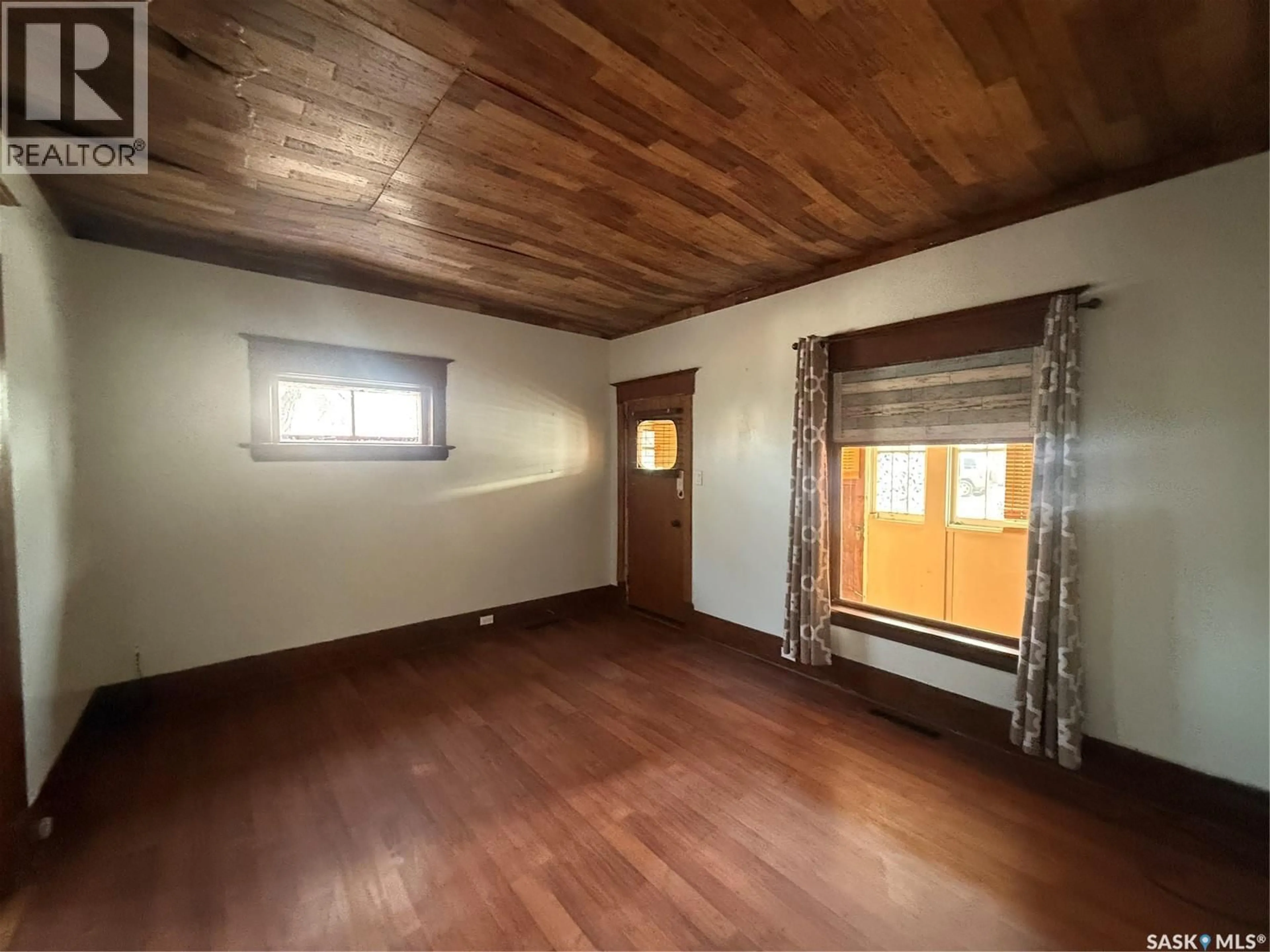 A pic of a room for 308 5TH AVENUE, Assiniboia Saskatchewan S0H0B0