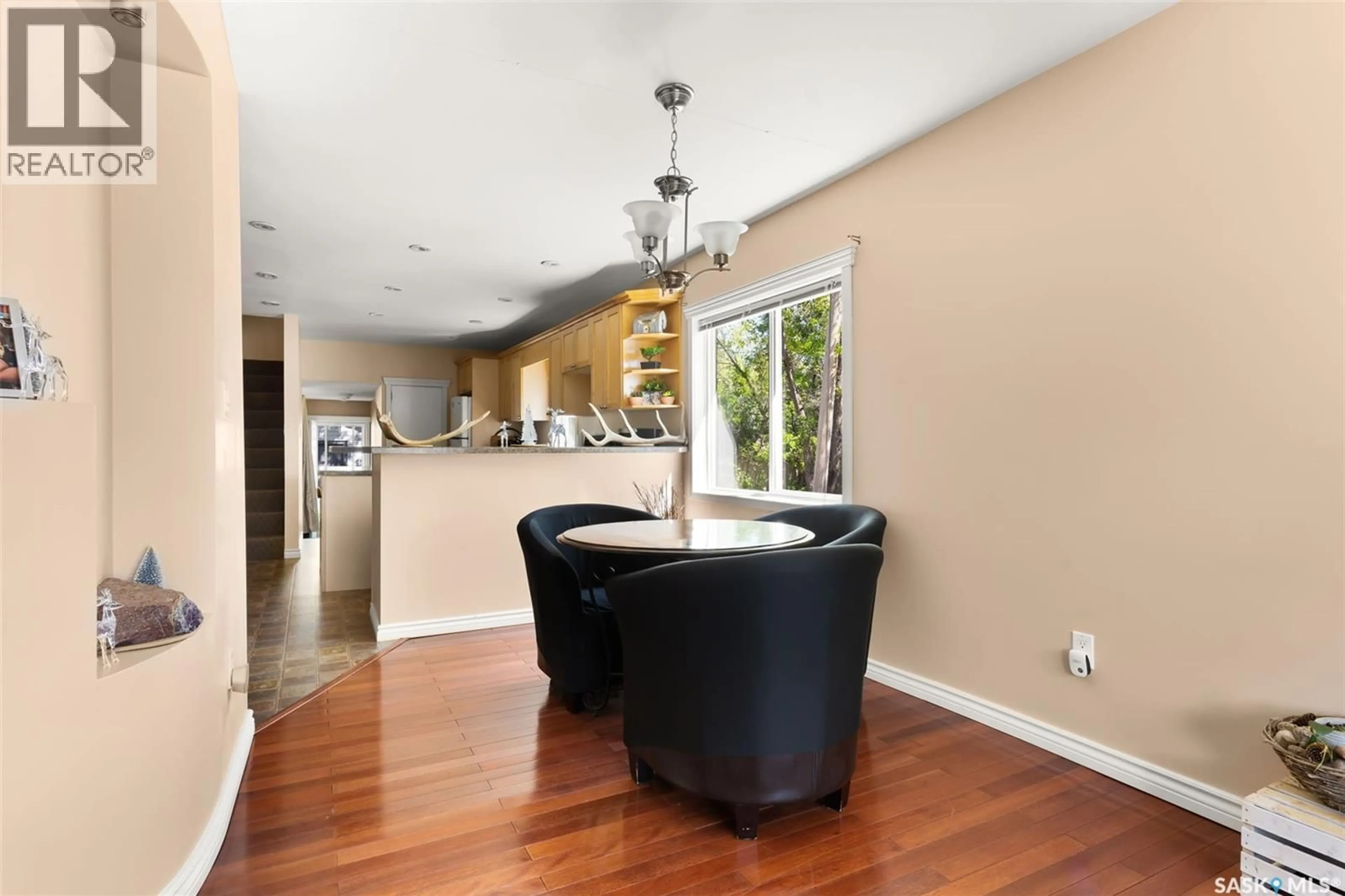 Open concept kitchen, unknown for 2353 REYNOLDS STREET, Regina Saskatchewan S4N3N6