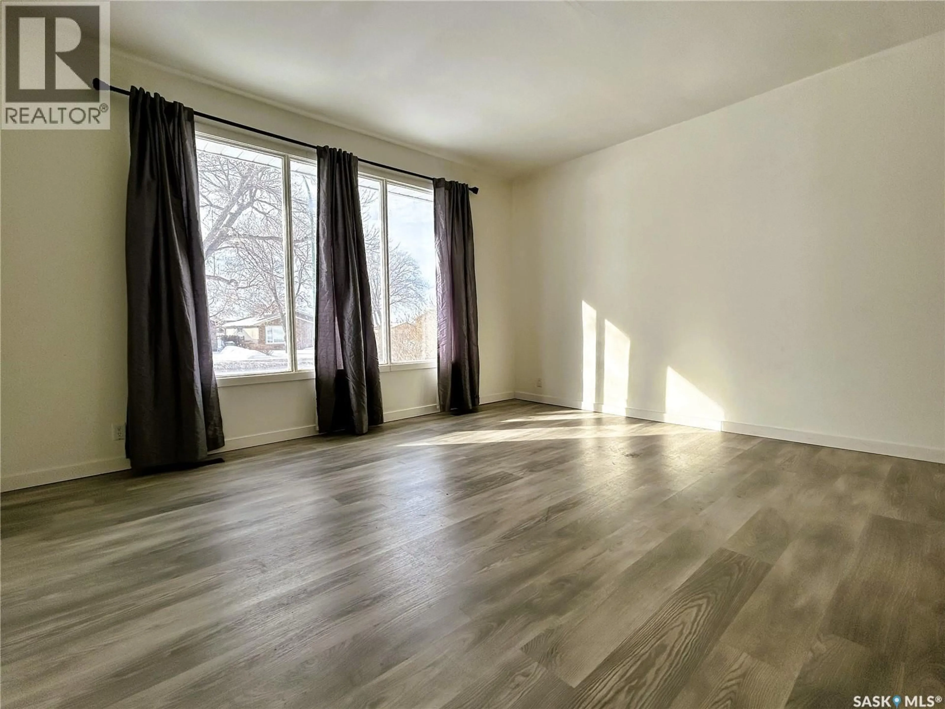 A pic of a room for 5926 SHERWOOD DRIVE, Regina Saskatchewan S4T6Y7