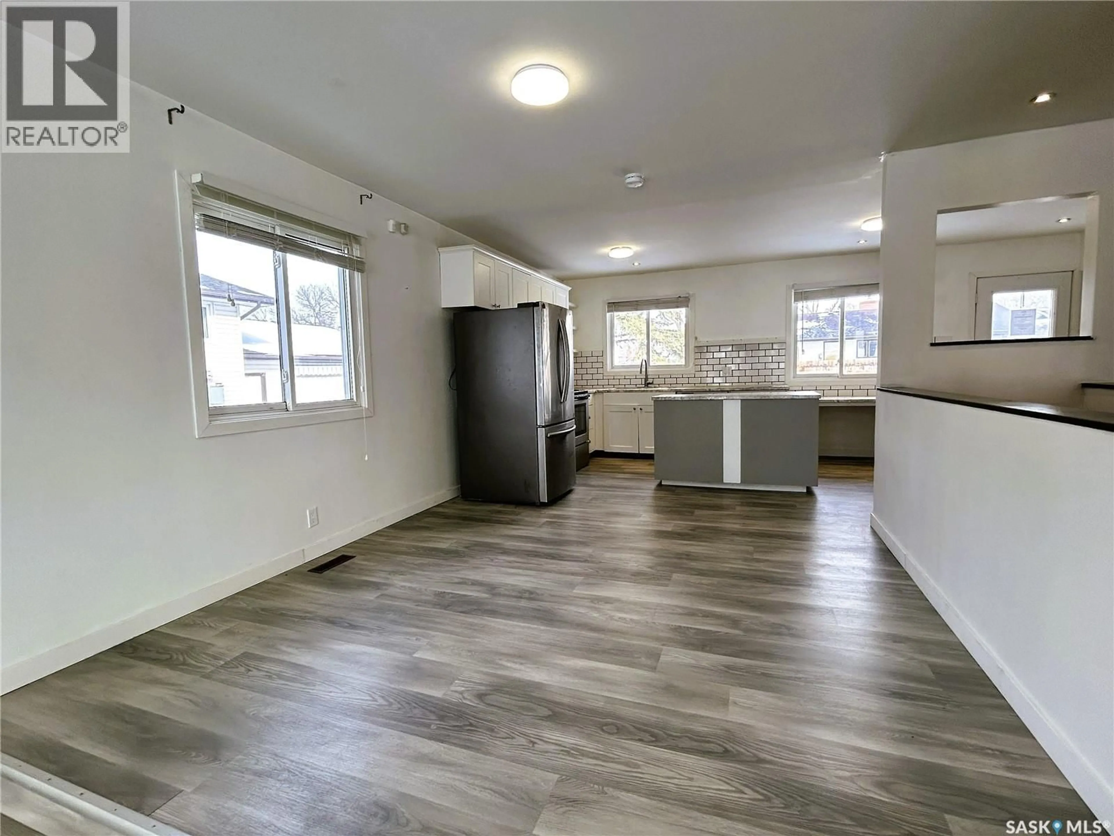 A pic of a room for 5926 SHERWOOD DRIVE, Regina Saskatchewan S4T6Y7