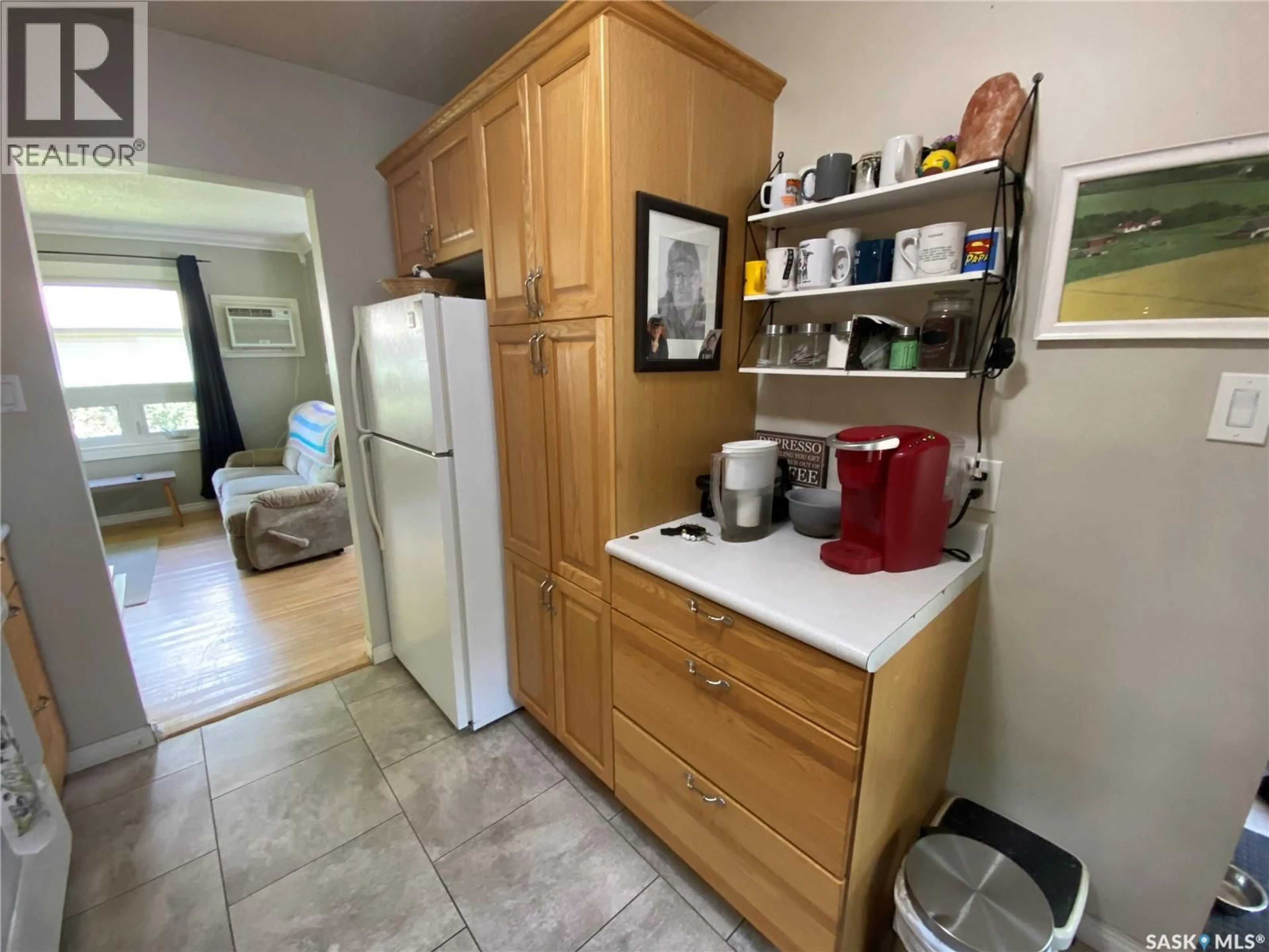 Standard kitchen, ceramic/tile floor for 40 KING STREET, Yorkton Saskatchewan S3N0T8