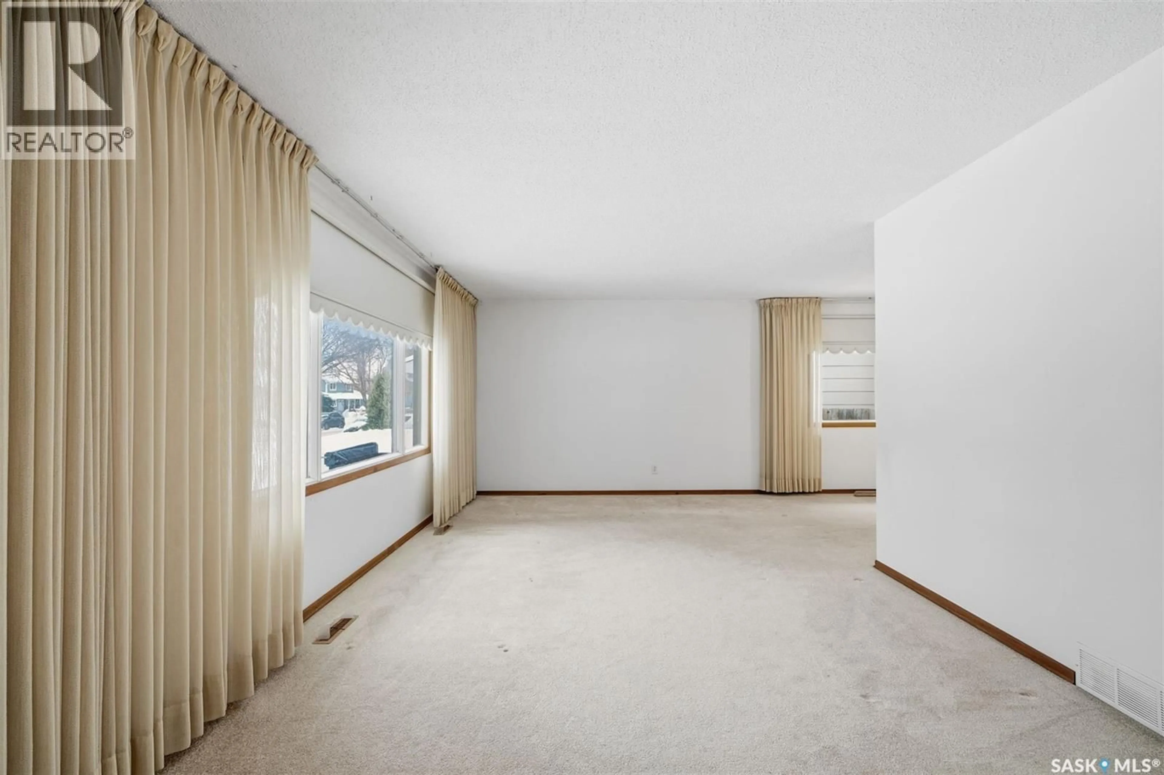 A pic of a room for 121 SIMON FRASER CRESCENT, Saskatoon Saskatchewan S7H3S9