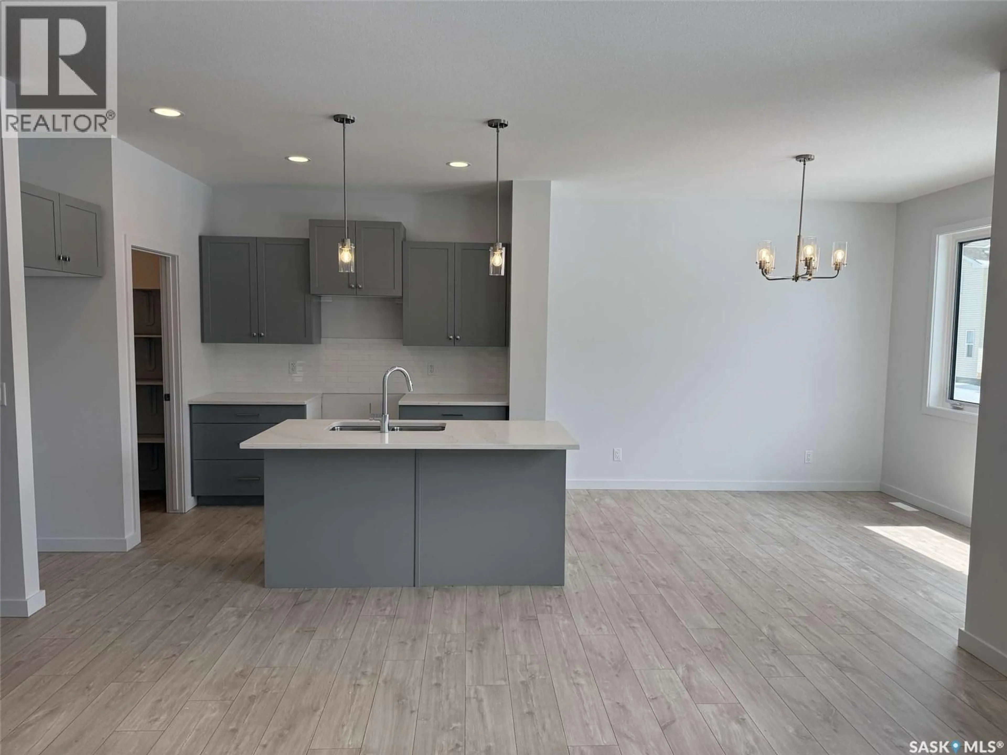 Open concept kitchen, unknown for 319 COWESSESS ROAD, Saskatoon Saskatchewan S7V1M3