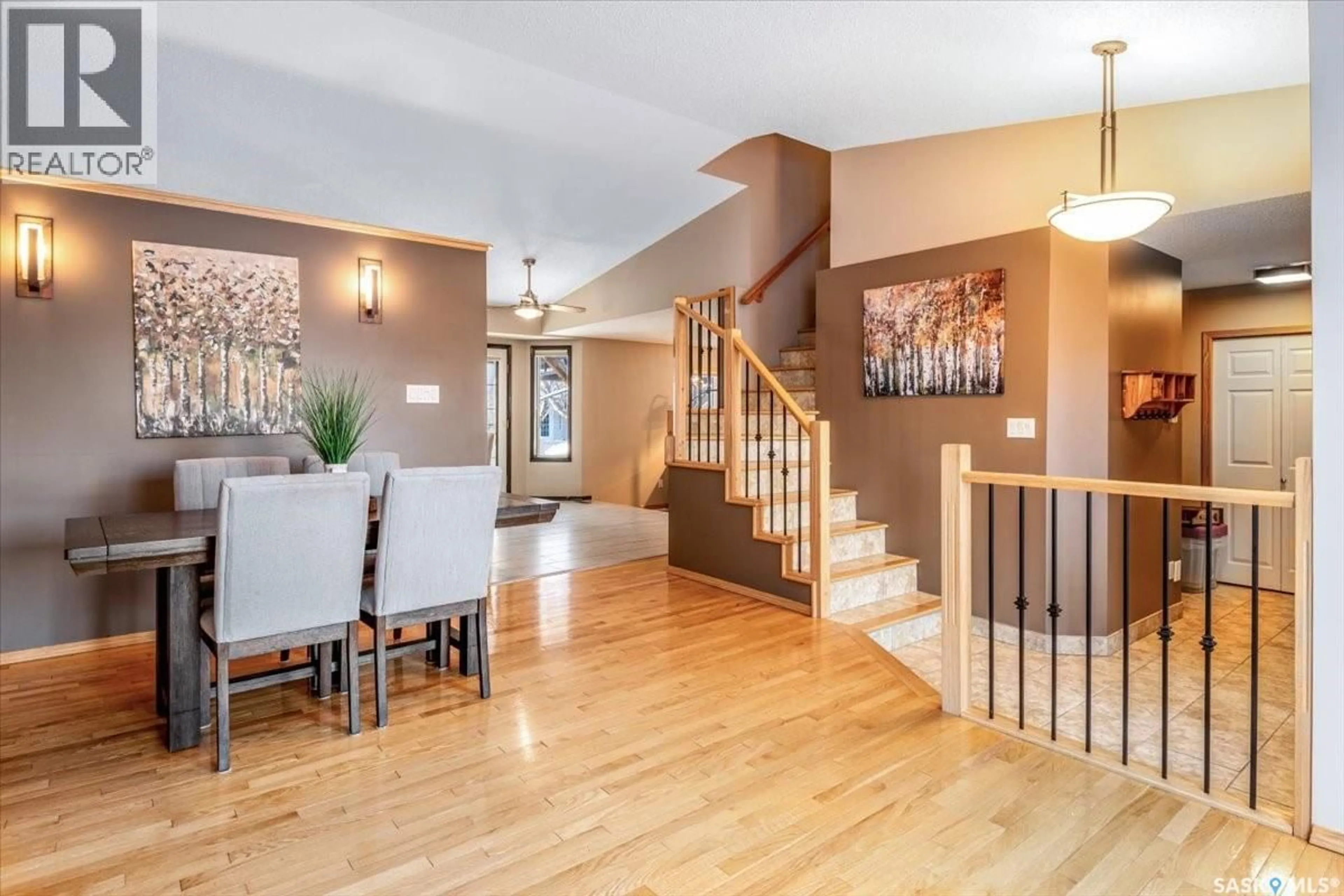 Indoor entryway for 2916 WIMBLEDON DRIVE, Regina Saskatchewan S4V2Y2