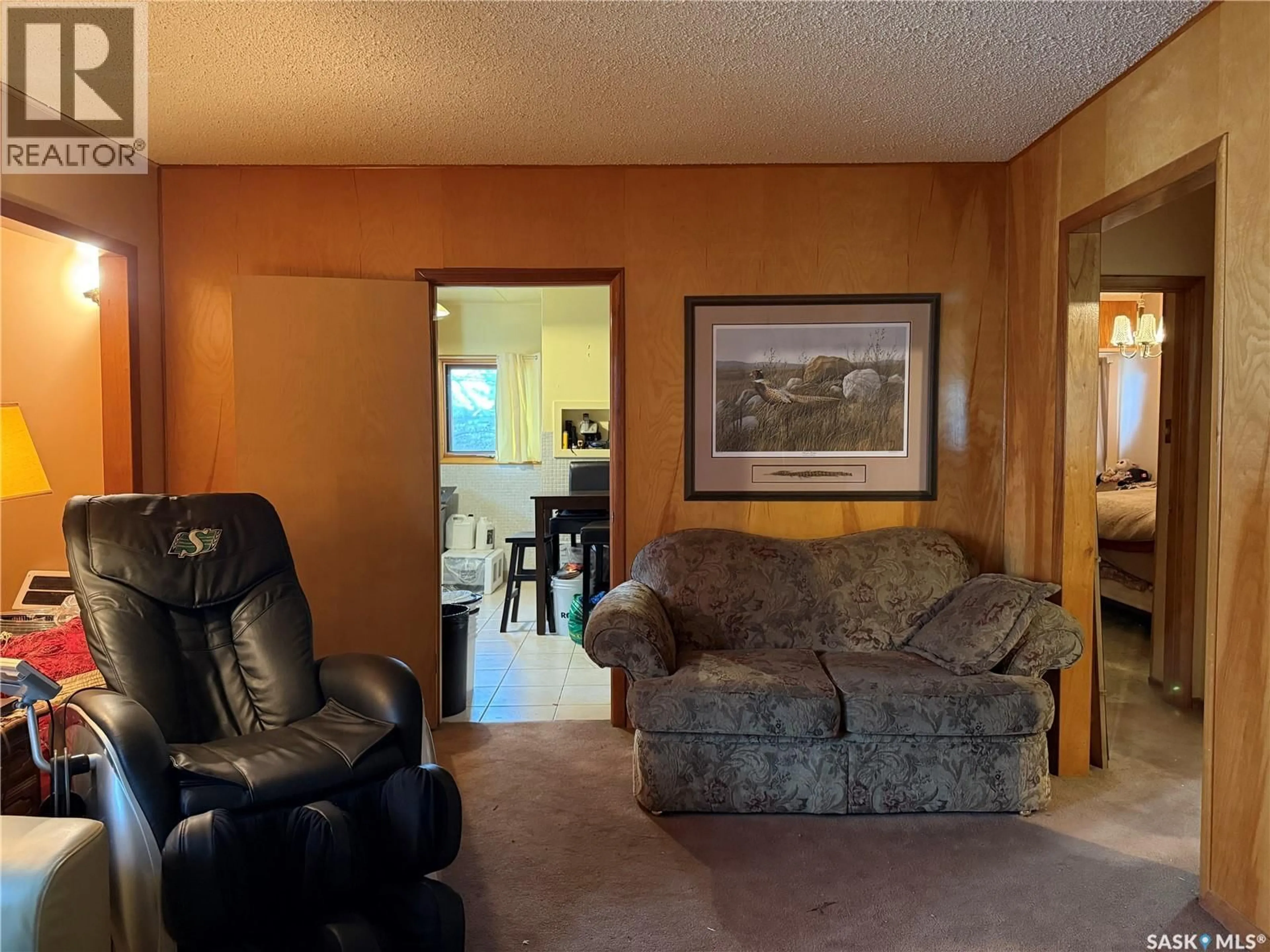 Living room with furniture, unknown for 637 TAPLEY STREET, Moose Jaw Saskatchewan S6H5T8
