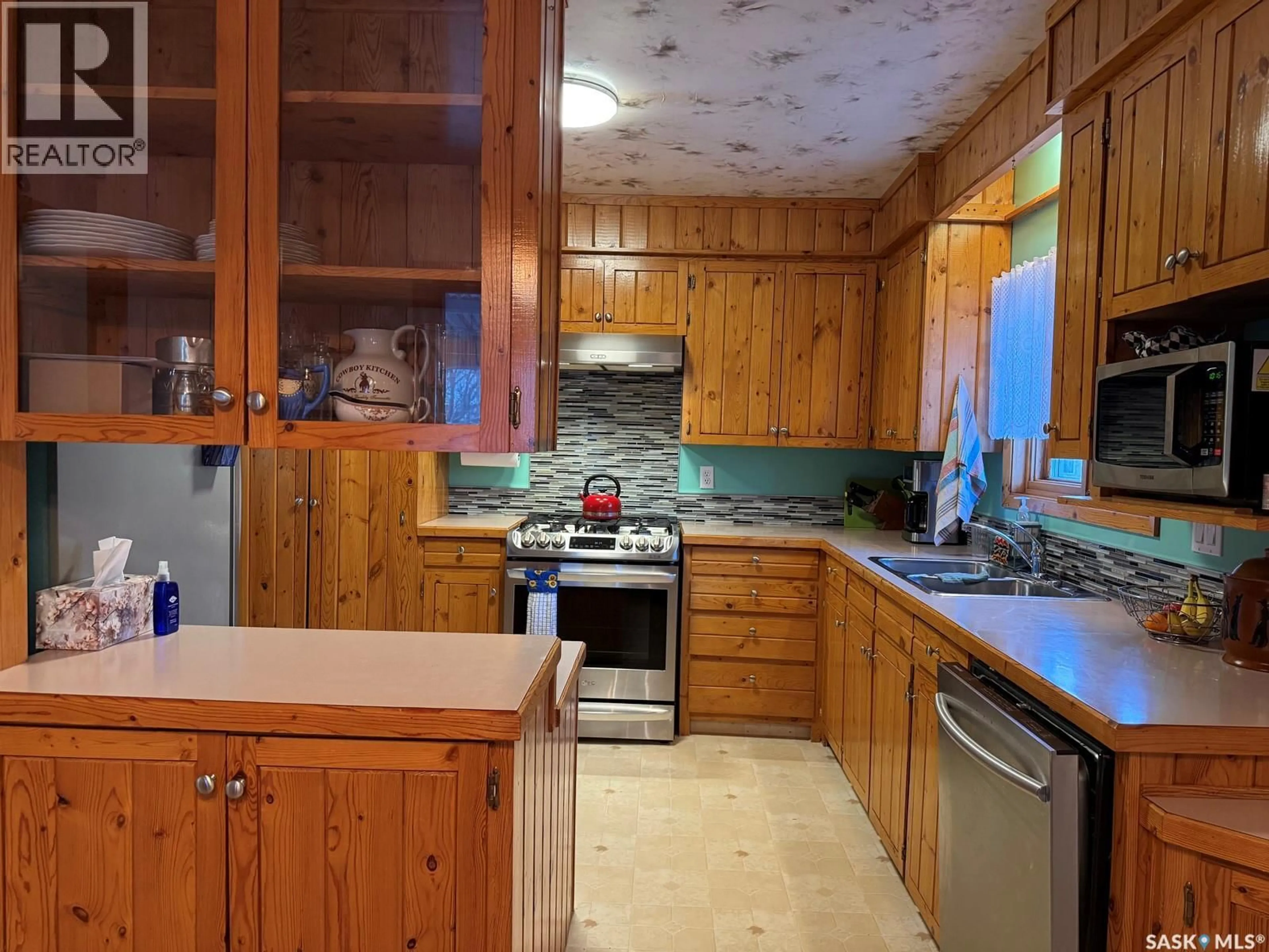 Unknown for 801 2ND AVENUE, Meadow Lake Saskatchewan S9X1A1