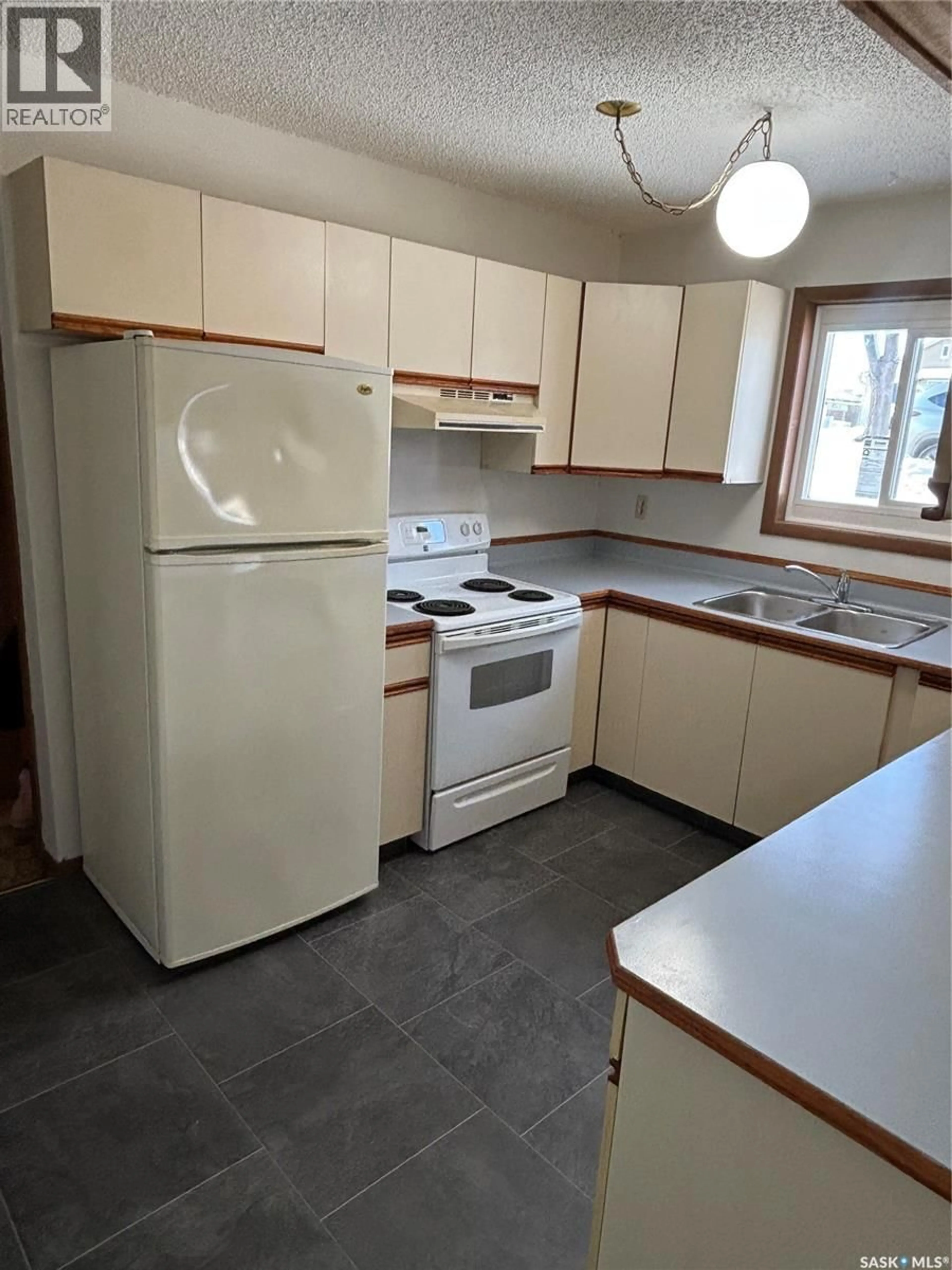 Standard kitchen, unknown for 345 SCARTH STREET, Regina Saskatchewan S4R2C4
