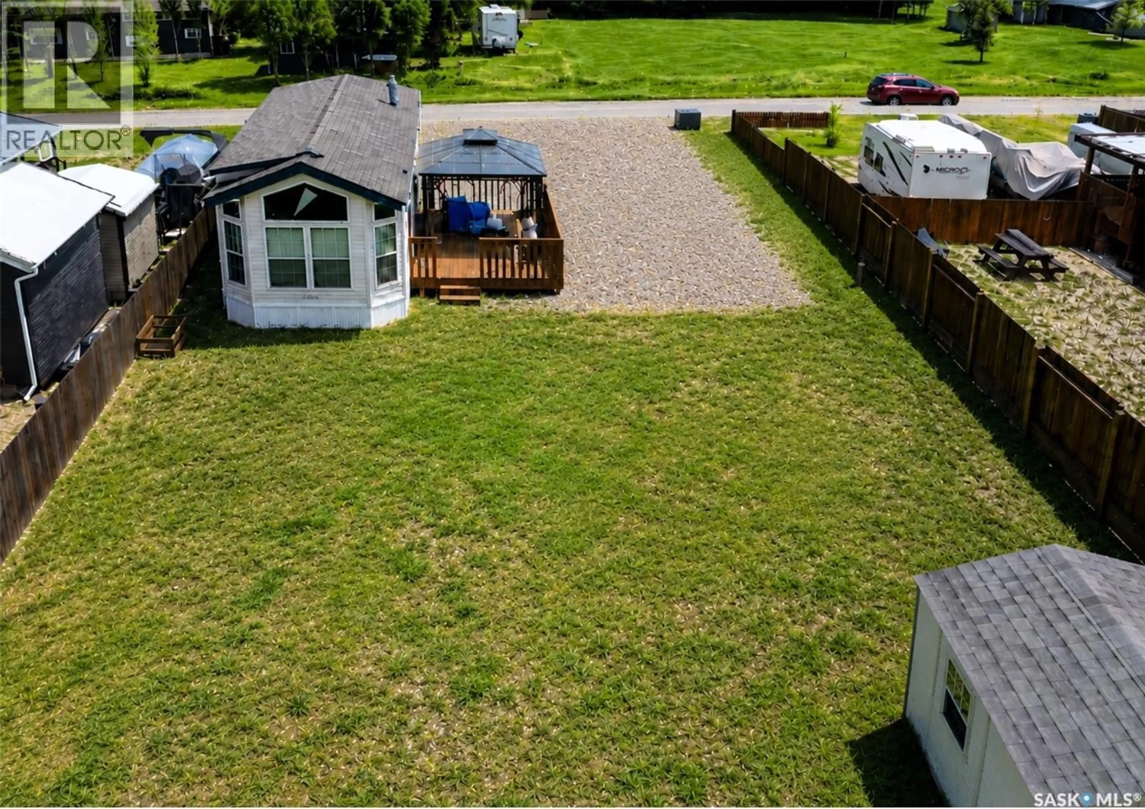 A pic from outside/outdoor area/front of a property/back of a property/a pic from drone, unknown for 1209 OAK AVENUE, Lac des Îles Saskatchewan S0M1A0
