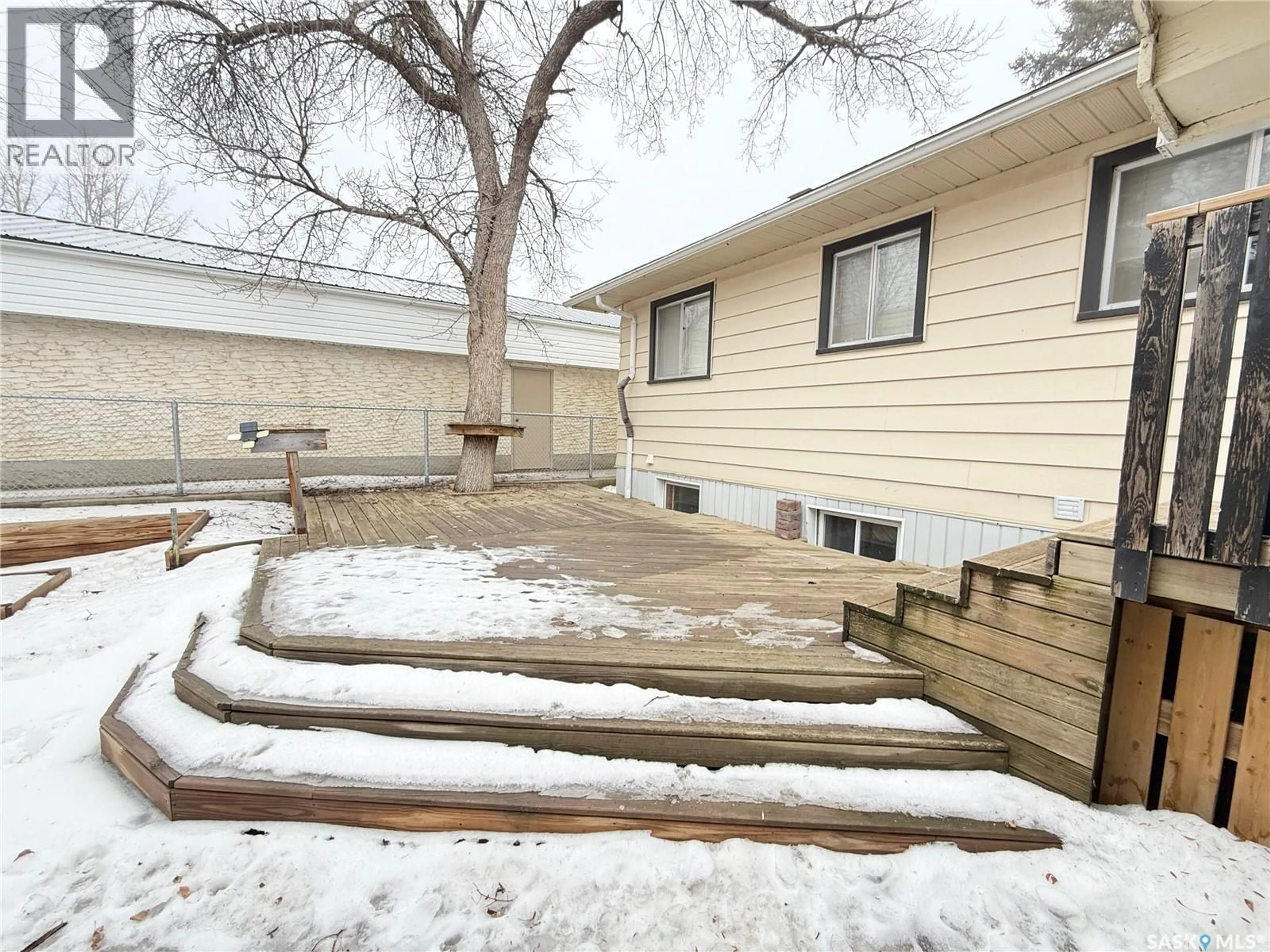 Patio, street for 223 4TH STREET, Weyburn Saskatchewan S4H0Y4