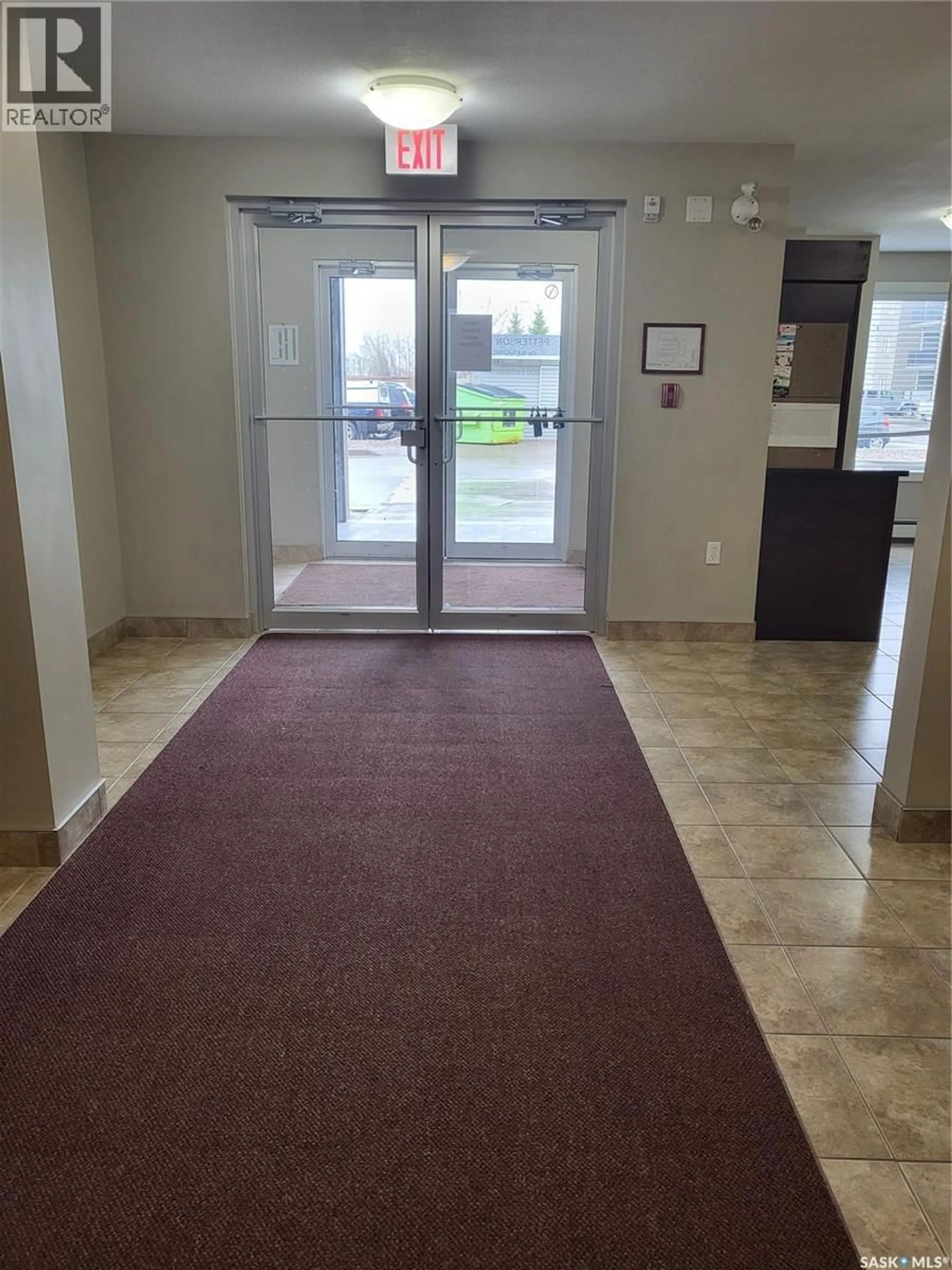 Indoor foyer for 207 - 306 PETTERSON DRIVE, Estevan Saskatchewan S4A2A8