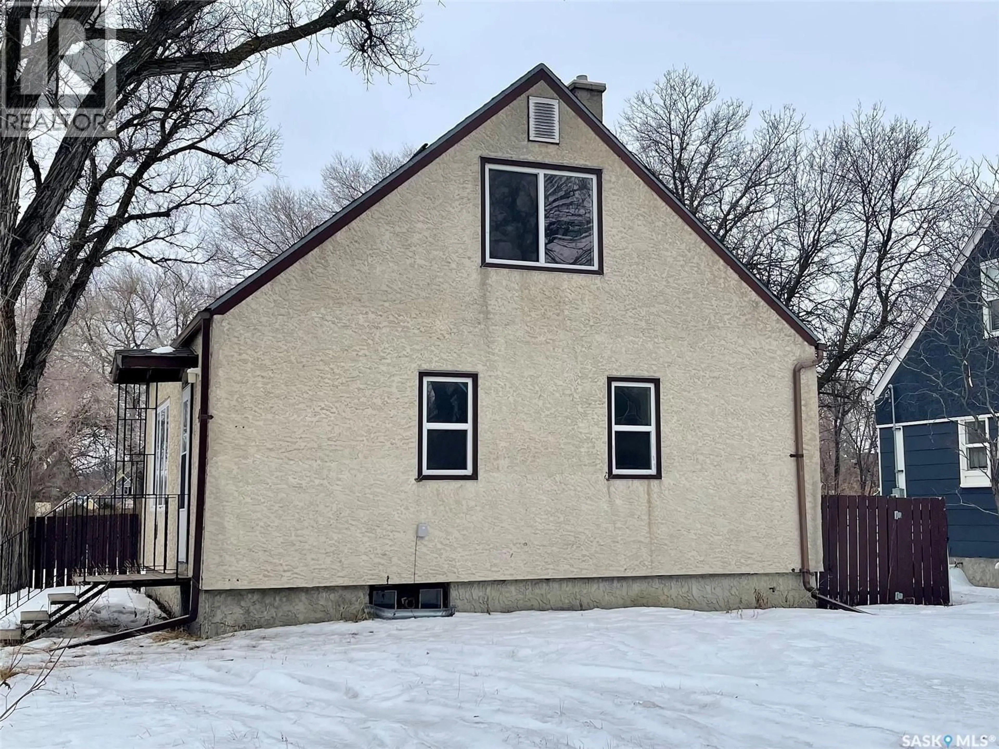 Home with vinyl exterior material, building for 4201 6TH AVENUE, Regina Saskatchewan S4T0N7