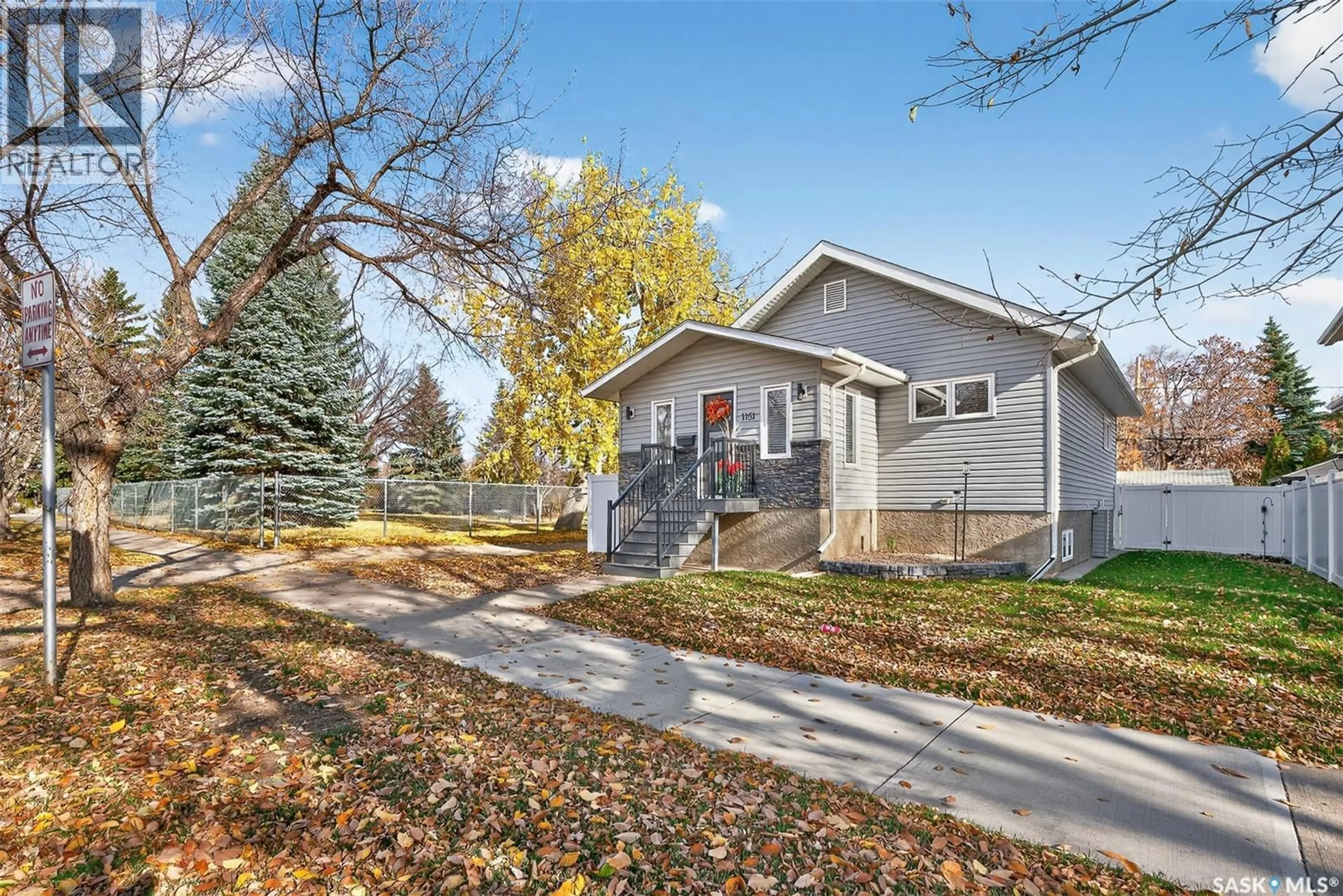 Home with vinyl exterior material, street for 1151 1ST AVENUE, Moose Jaw Saskatchewan S6H3N4