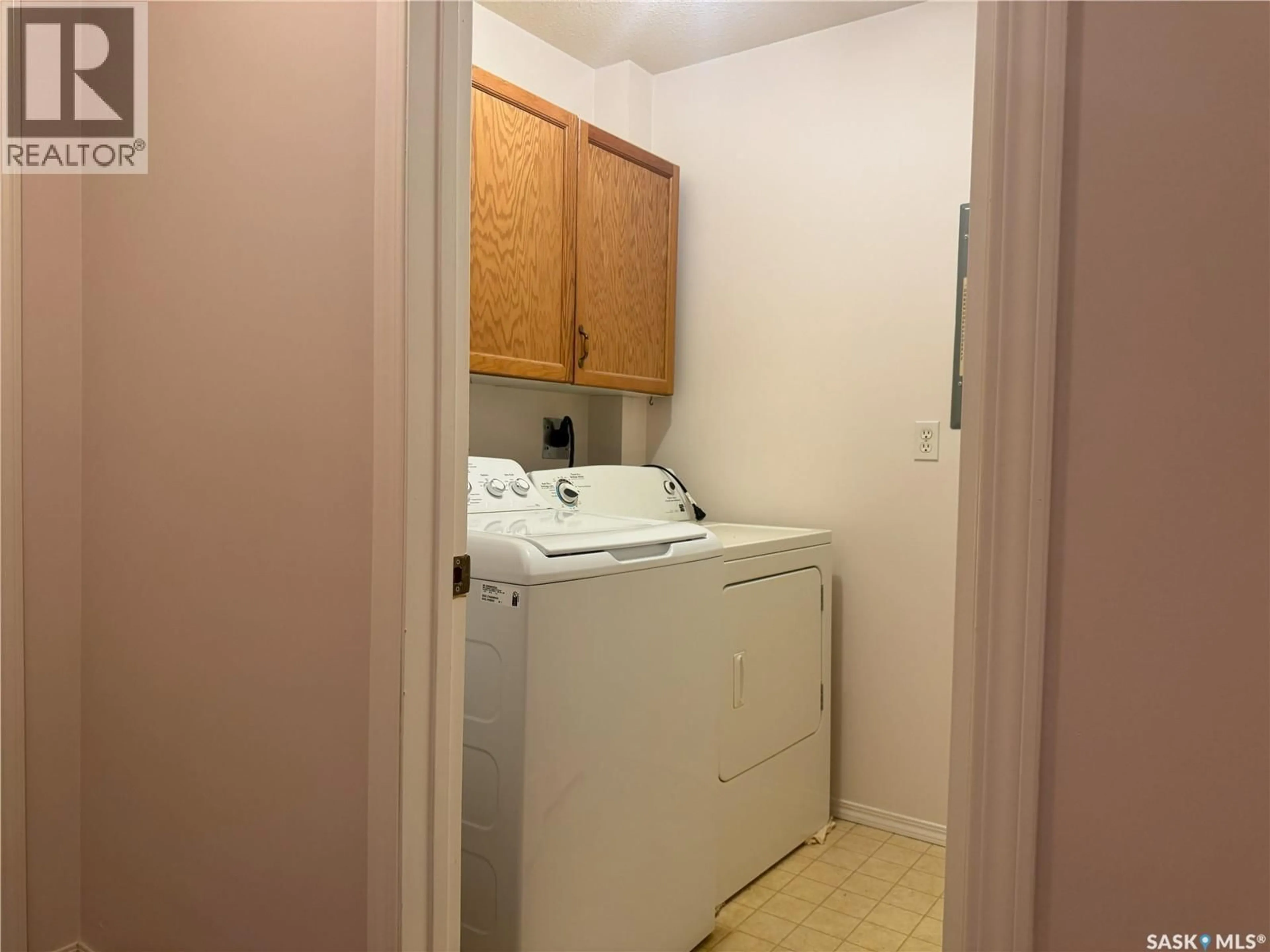 Laundry room for 102 - 103 1ST AVENUE, Caronport Saskatchewan S0H0S0