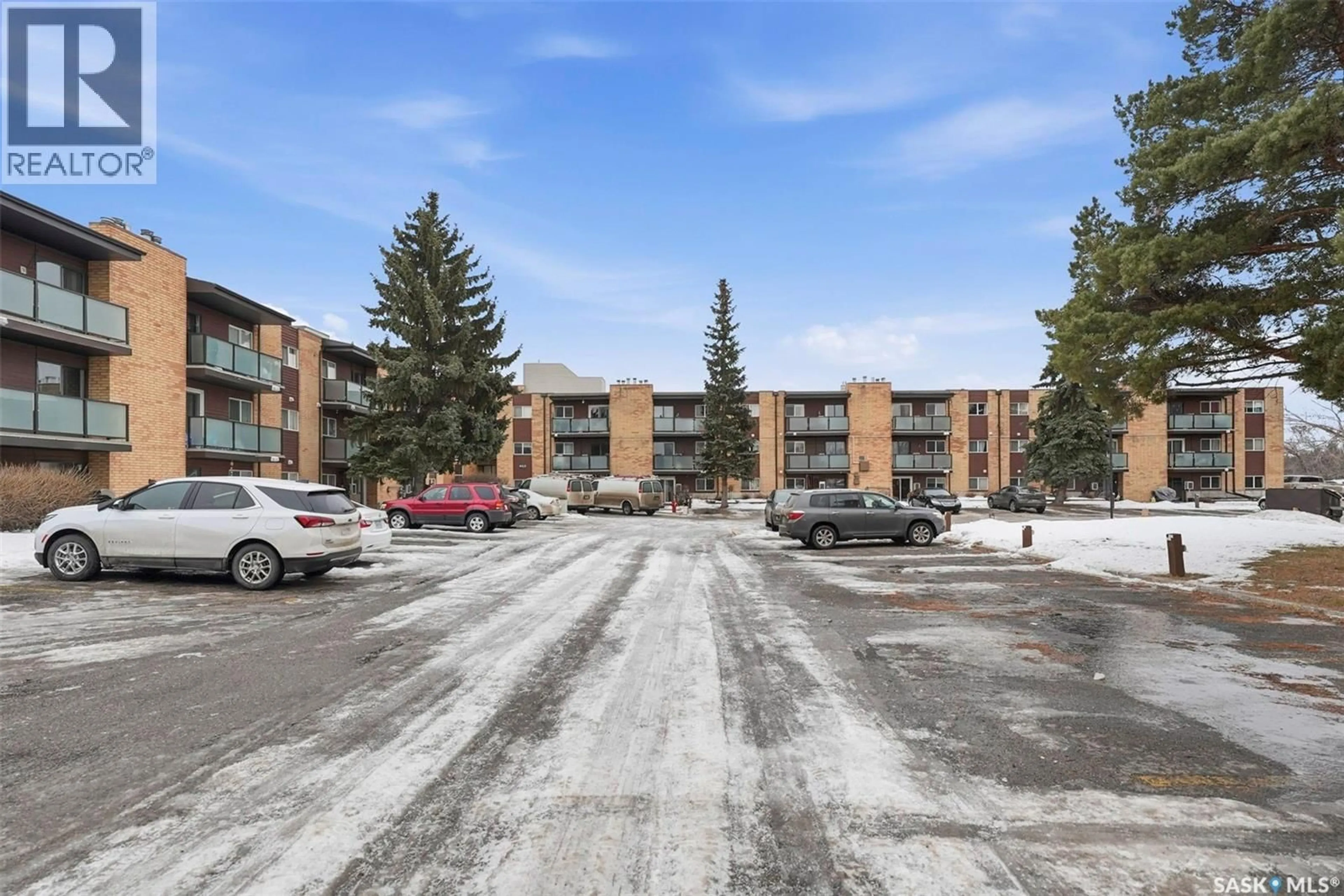 Unknown for 400 423 TAIT COURT, Saskatoon Saskatchewan S7H5L3