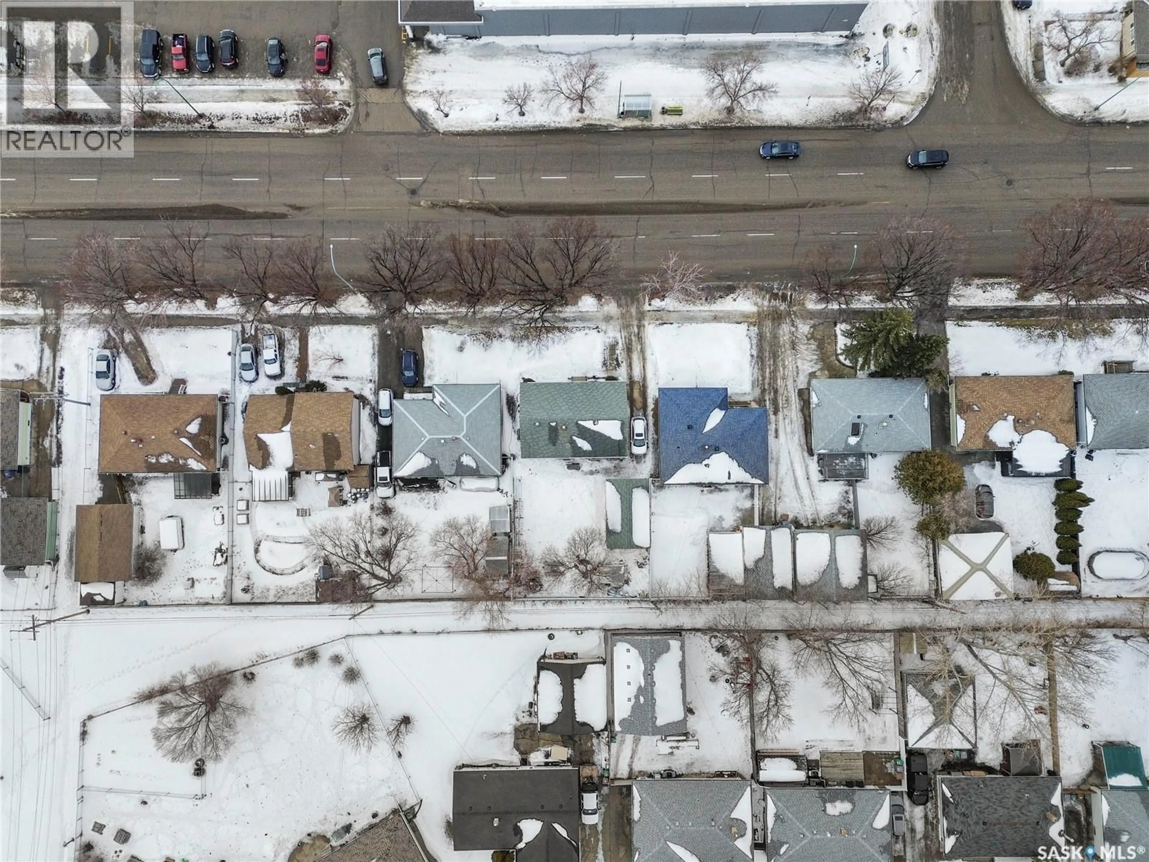 A pic from outside/outdoor area/front of a property/back of a property/a pic from drone, street for 3814 SHERWOOD DRIVE, Regina Saskatchewan S4R4A6