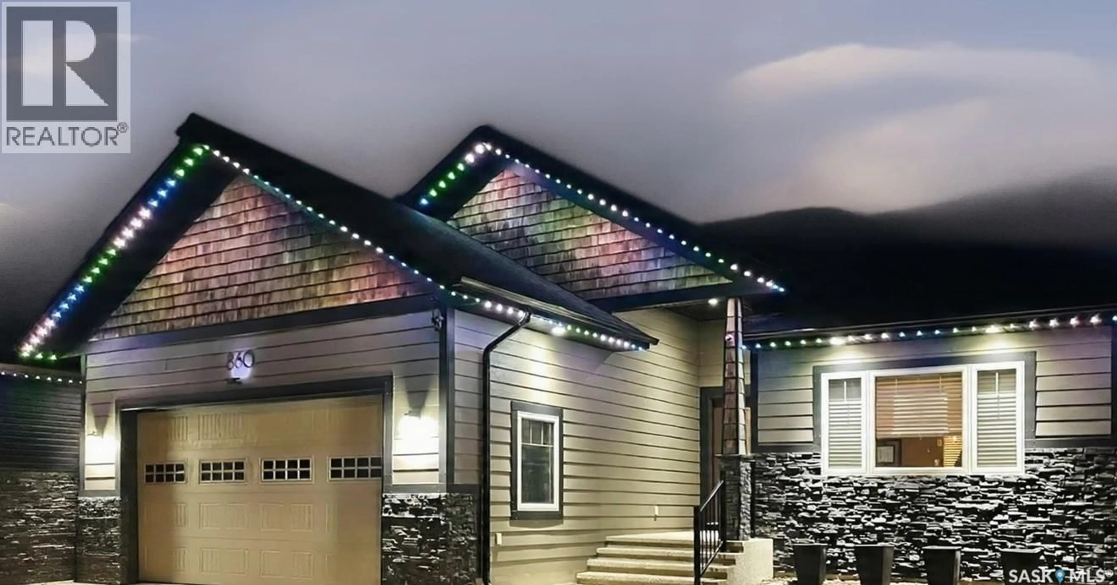 Home with vinyl exterior material, street for 860 COLONEL OTTER DRIVE, Swift Current Saskatchewan S9H4W9