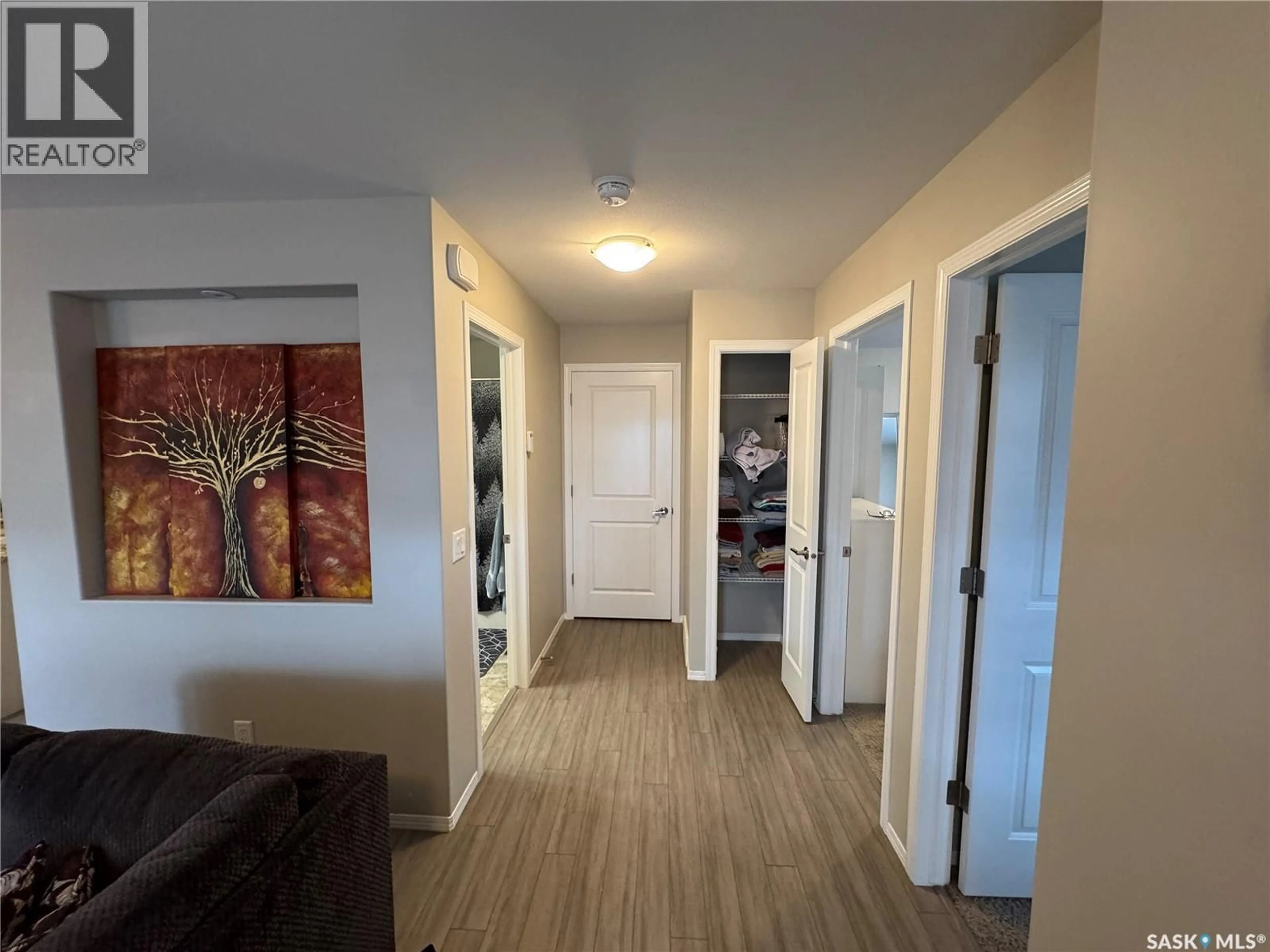 Indoor entryway for 209 100 CHAPARRAL BOULEVARD, Martensville Saskatchewan S0K0A2