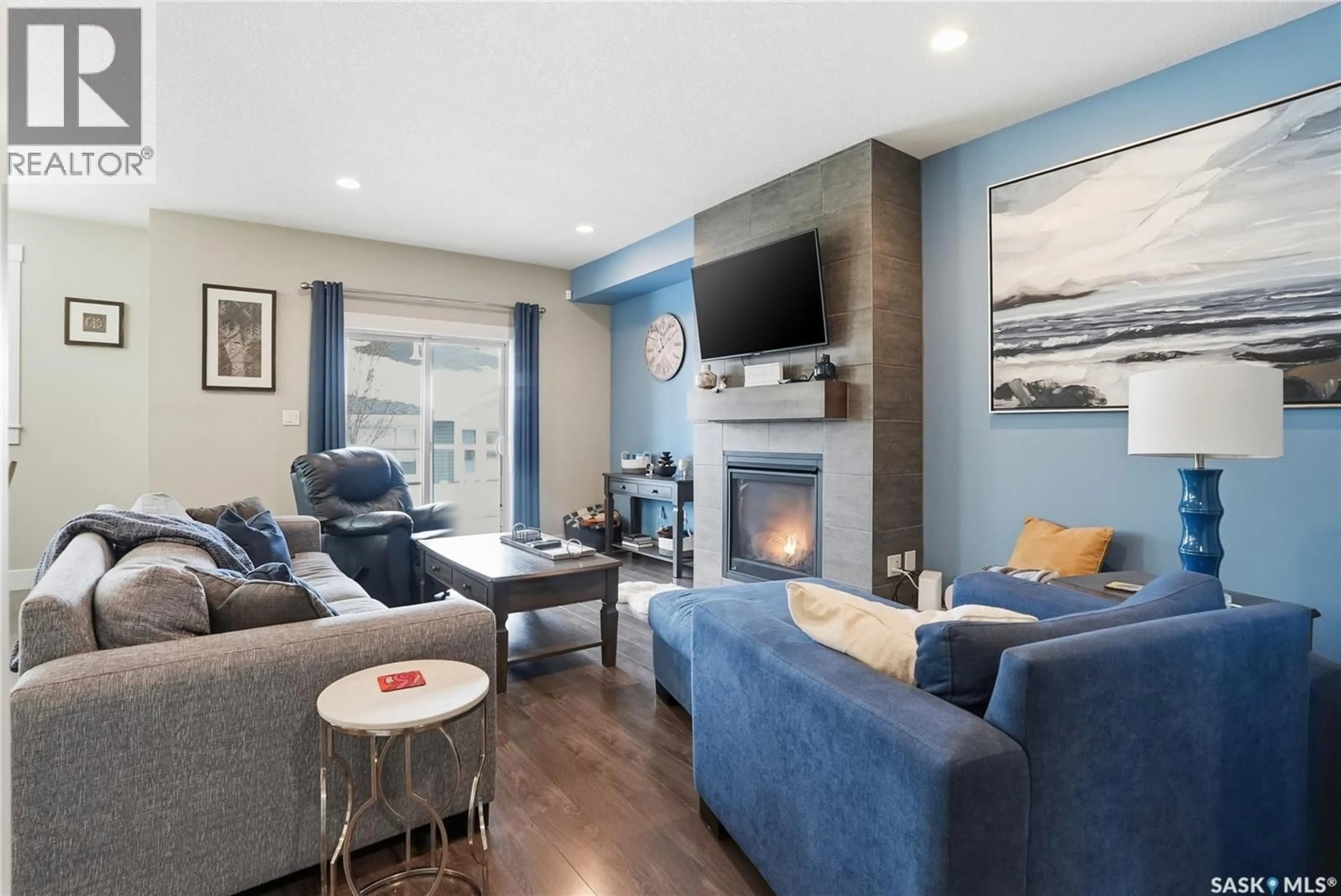 Living room with furniture, unknown for 110 3220 11TH STREET W, Saskatoon Saskatchewan S7M5M4