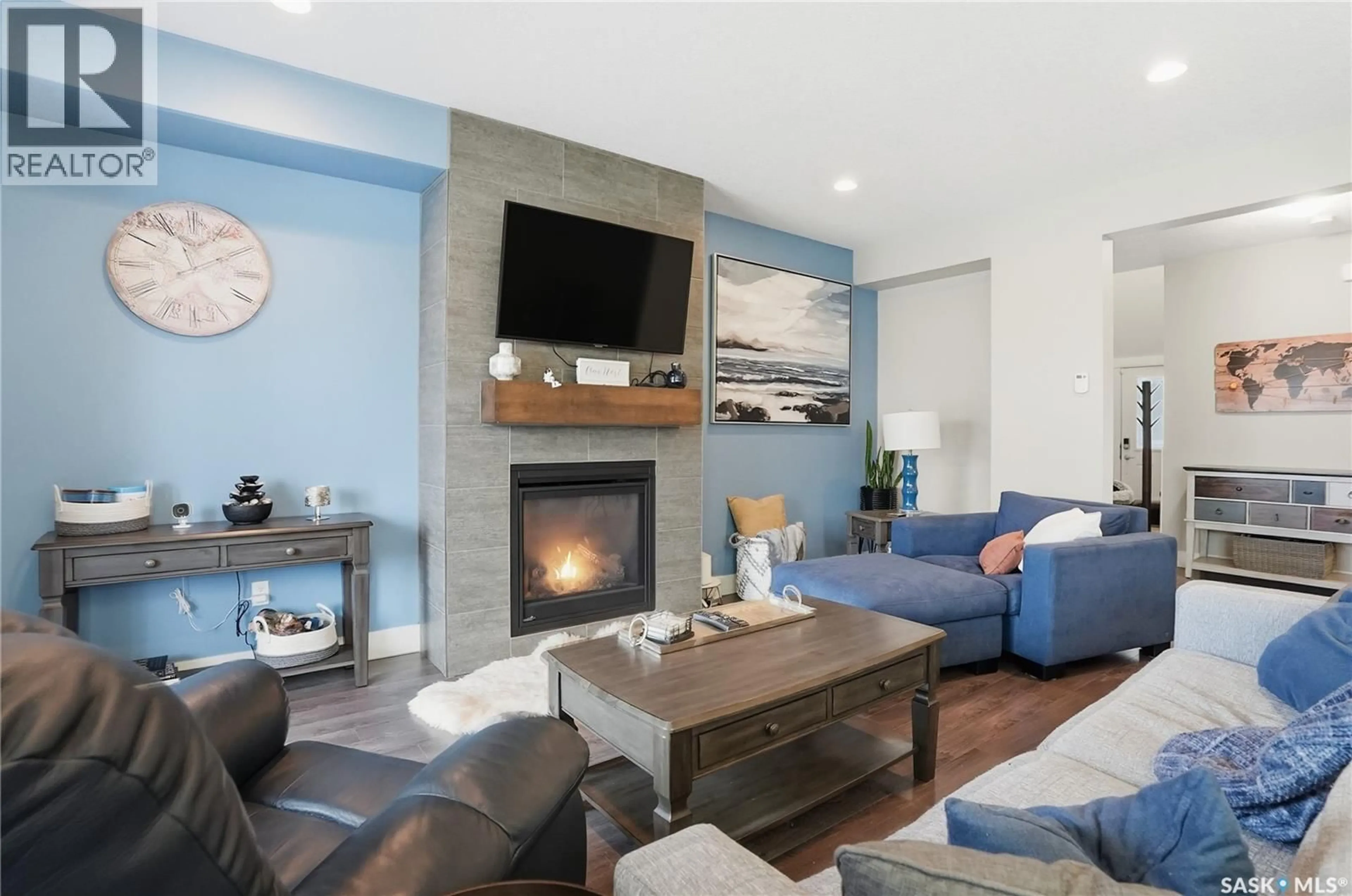 Living room with furniture, unknown for 110 3220 11TH STREET W, Saskatoon Saskatchewan S7M5M4