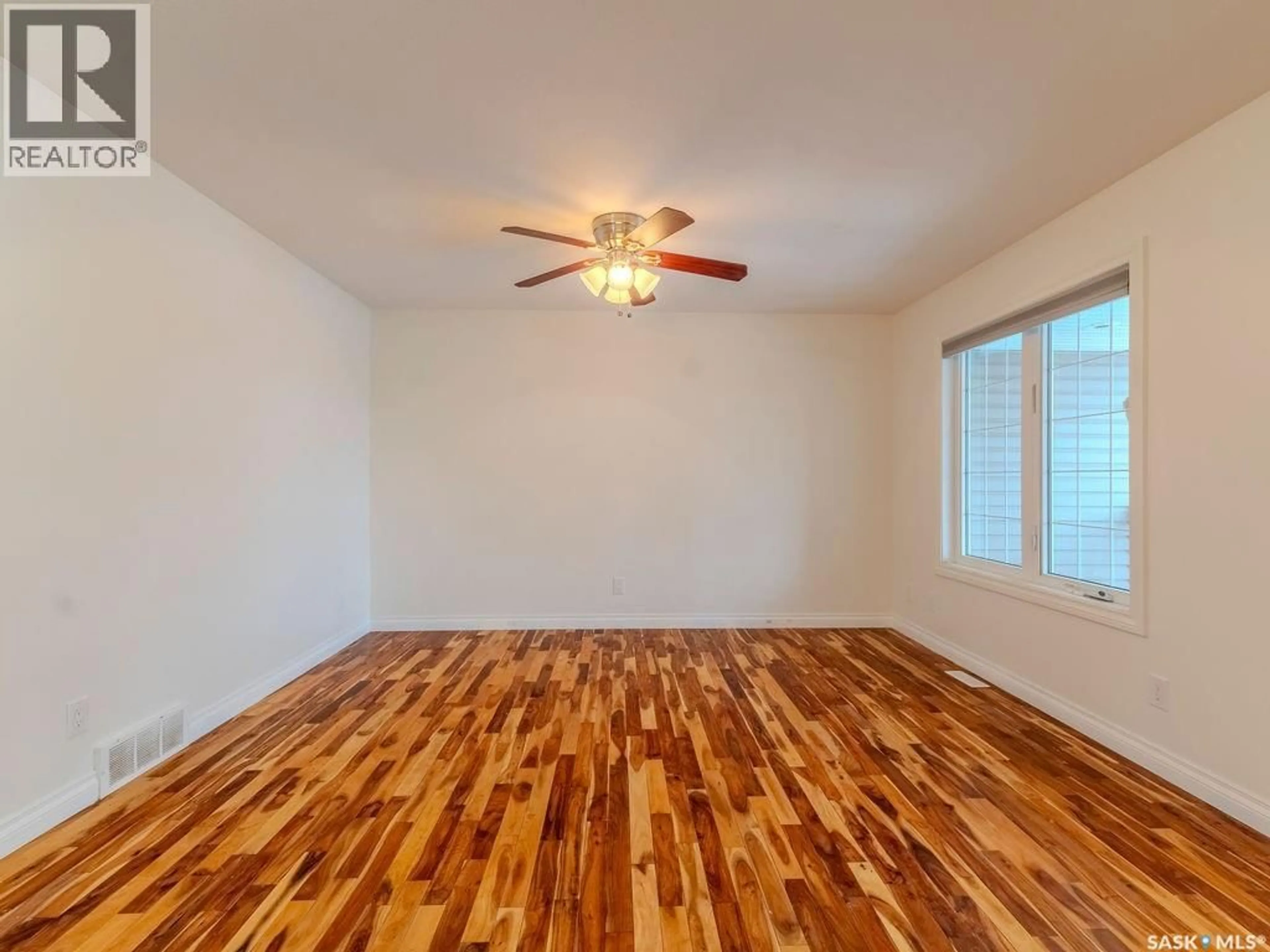 A pic of a room for N - 1804 1ST AVENUE, Saskatoon Saskatchewan S7K1Z8