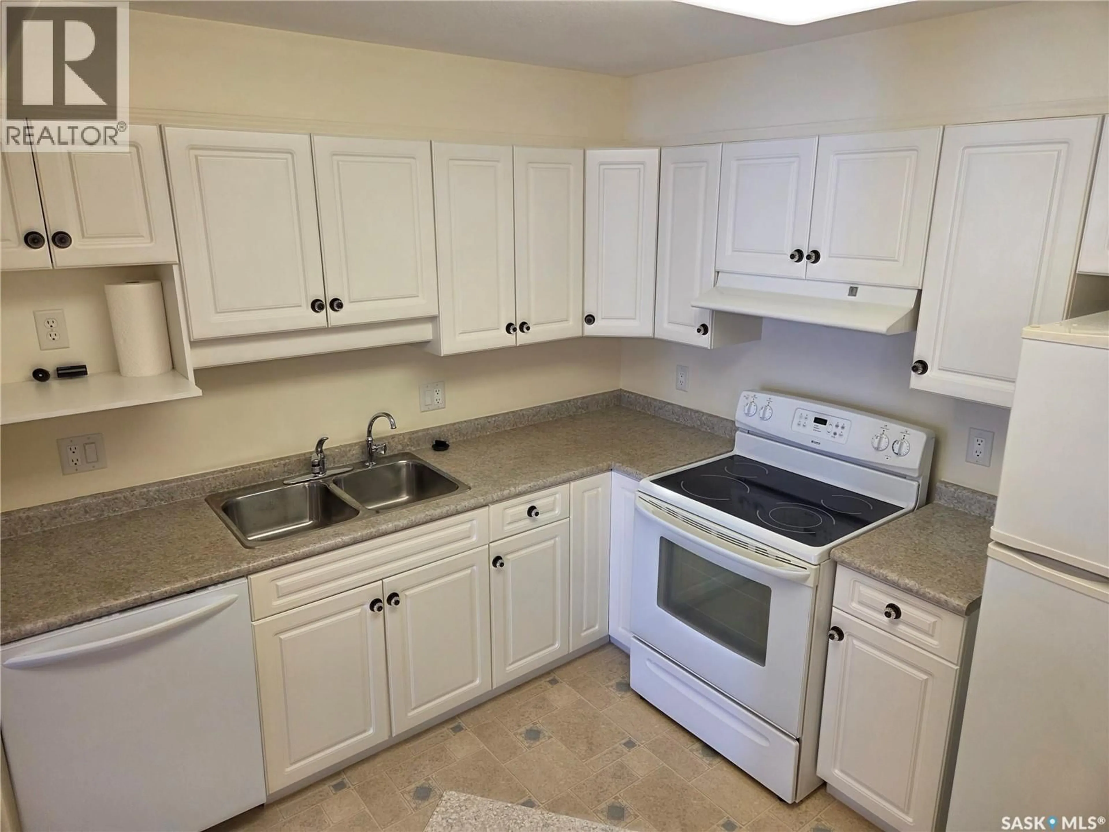 Standard kitchen, unknown for 106 729 101ST STREET, Tisdale Saskatchewan S0E1T0