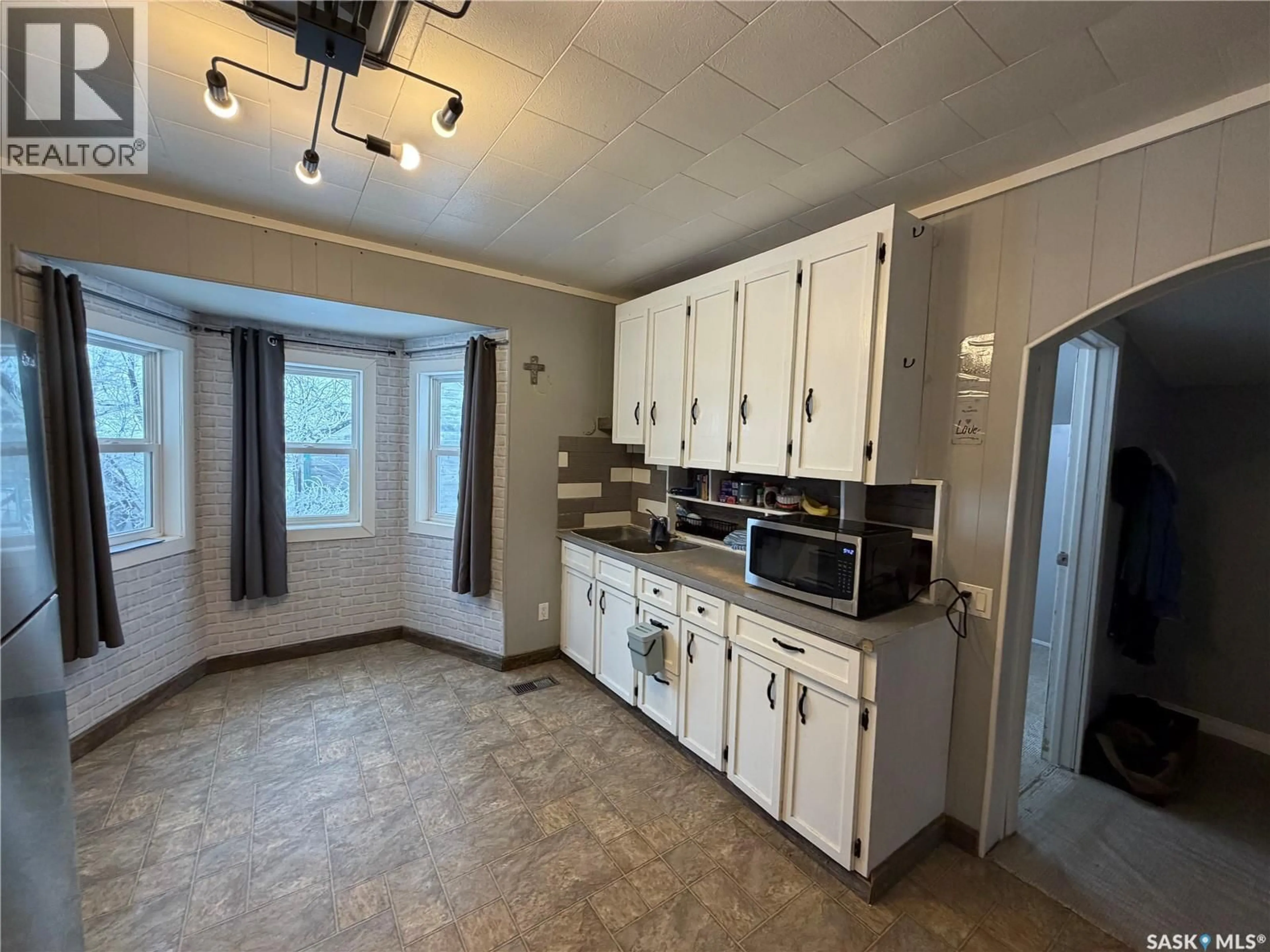 Standard kitchen, unknown for 205 1ST STREET, Alida Saskatchewan S0C0B0
