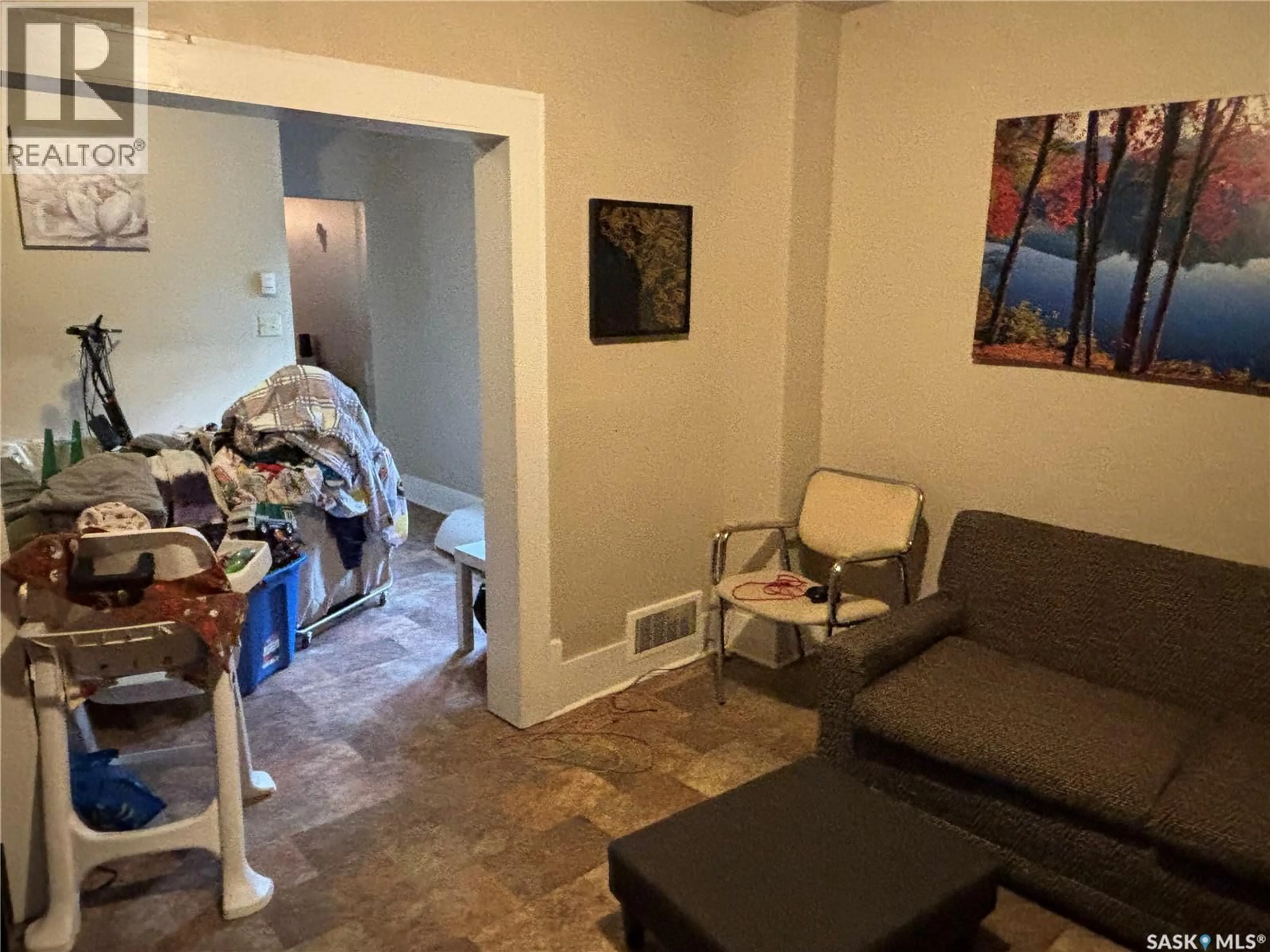 A pic of a room for 307 15TH STREET, Prince Albert Saskatchewan S6V3R1
