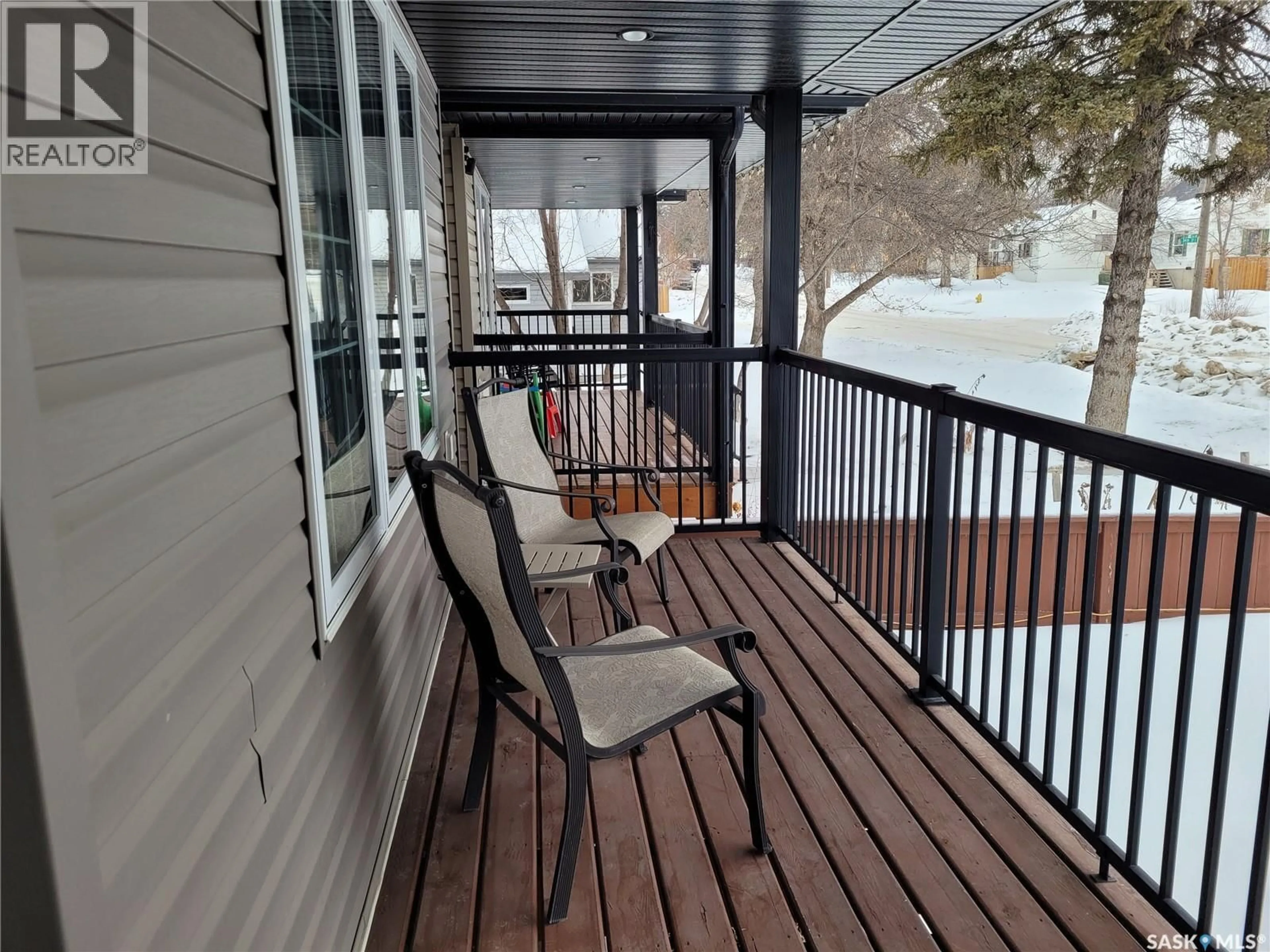 Patio, water/lake/river/ocean view for 1229 2ND AVENUE N, Saskatoon Saskatchewan S7K2E3