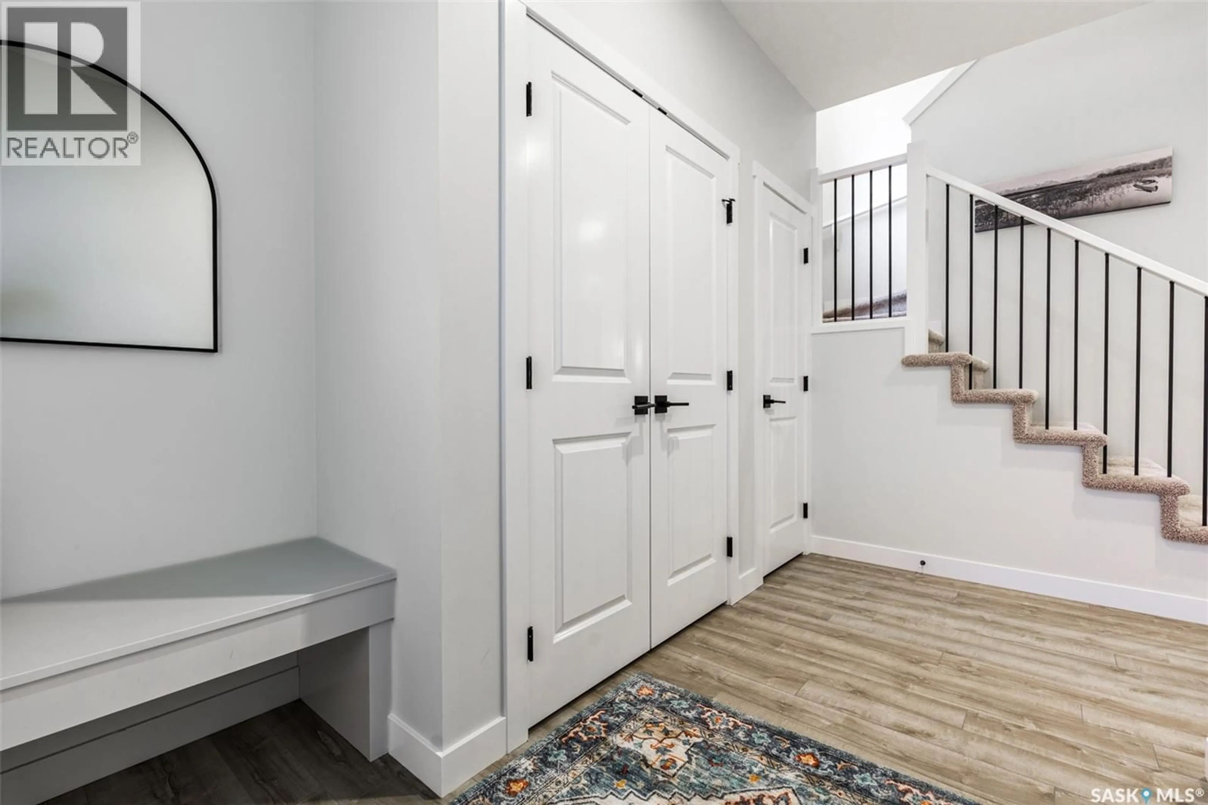 Indoor entryway for 343 STILLING MANOR, Saskatoon Saskatchewan S7V0Y8