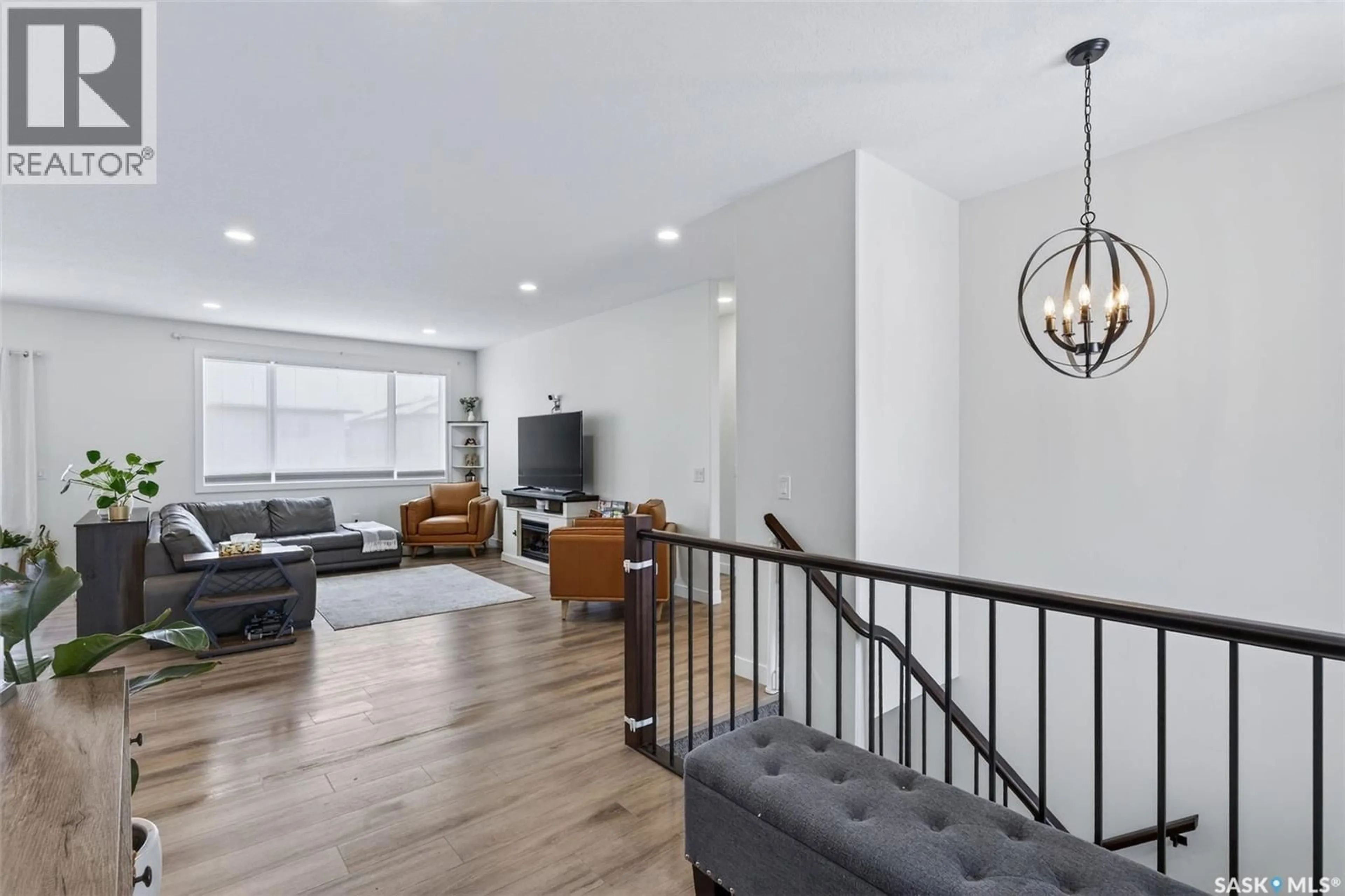 Living room with furniture, unknown for 498 16TH AVENUE, Humboldt Saskatchewan S0K2A0