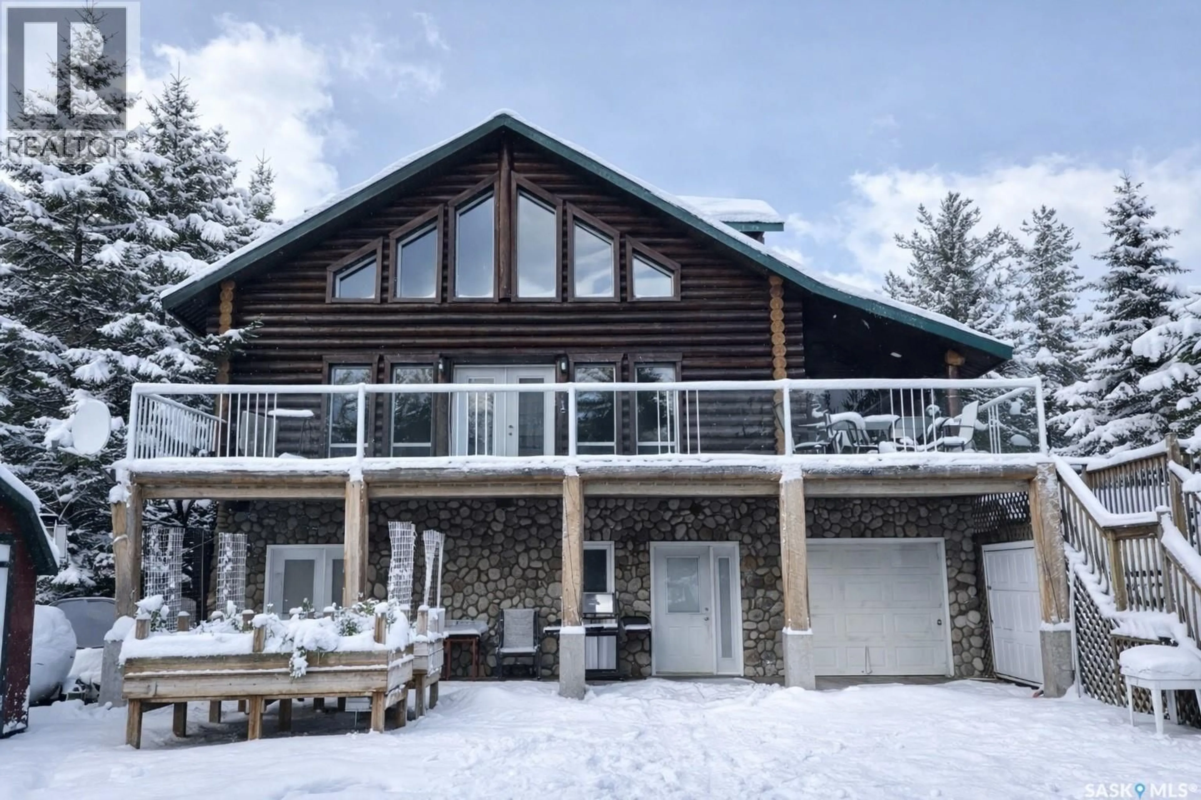 A pic from outside/outdoor area/front of a property/back of a property/a pic from drone, building for 114 GRACE COURT, Northern Admin District Saskatchewan S0J3E0