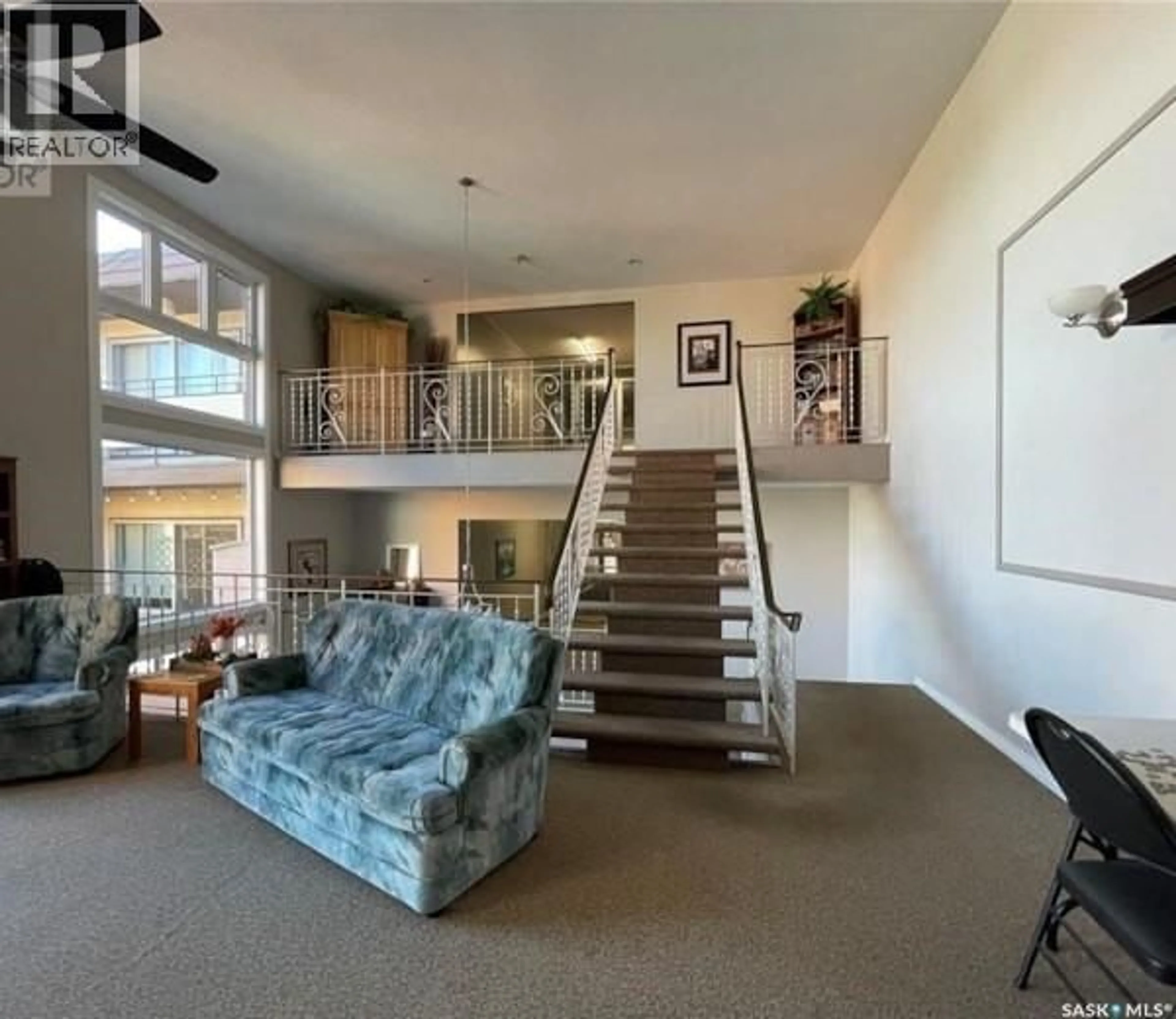 Indoor foyer for 31 26 SHAW STREET, Regina Saskatchewan S4R3M4