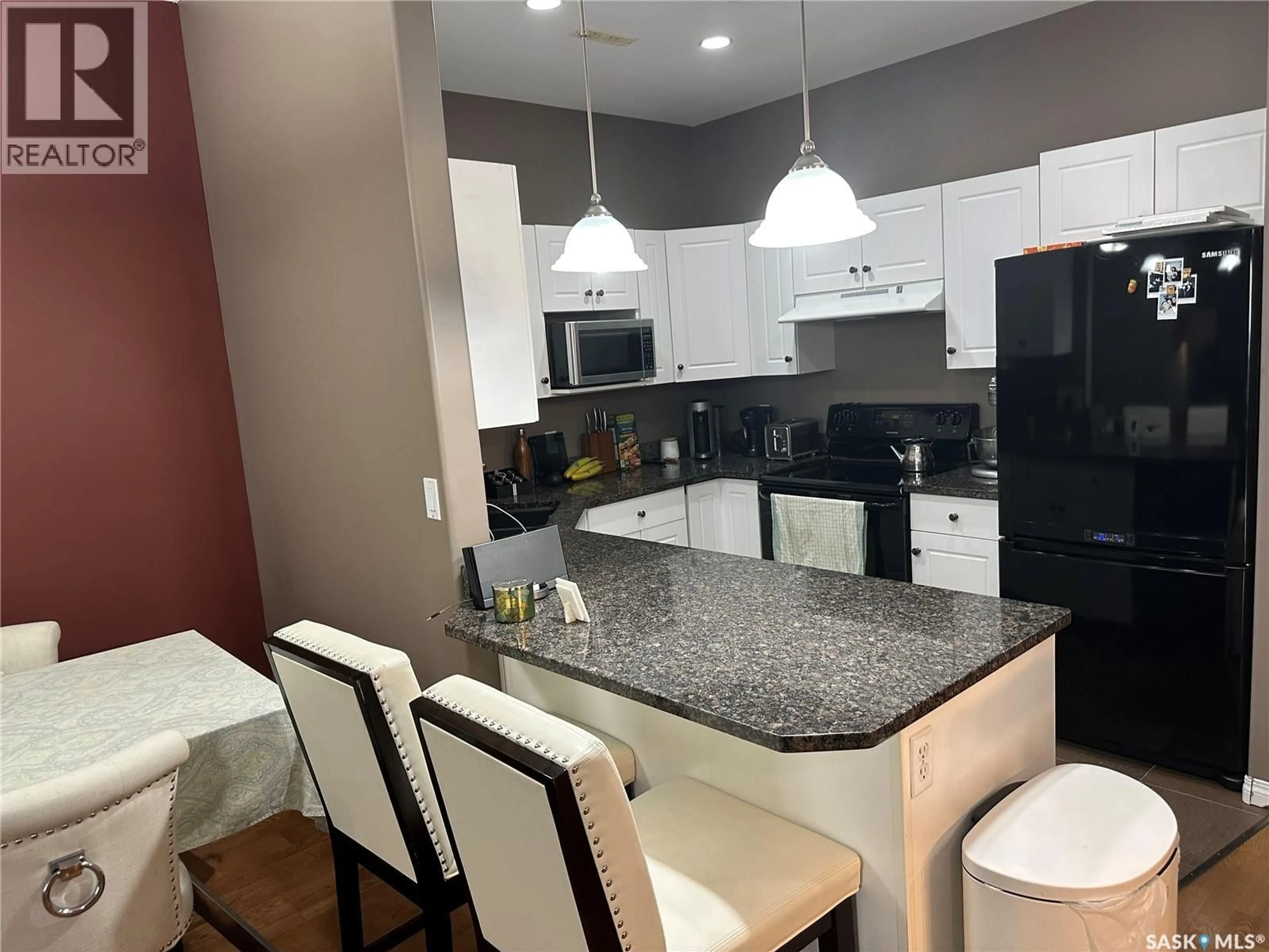 Open concept kitchen, unknown for 403 1901 VICTORIA AVENUE, Regina Saskatchewan S4P3R4