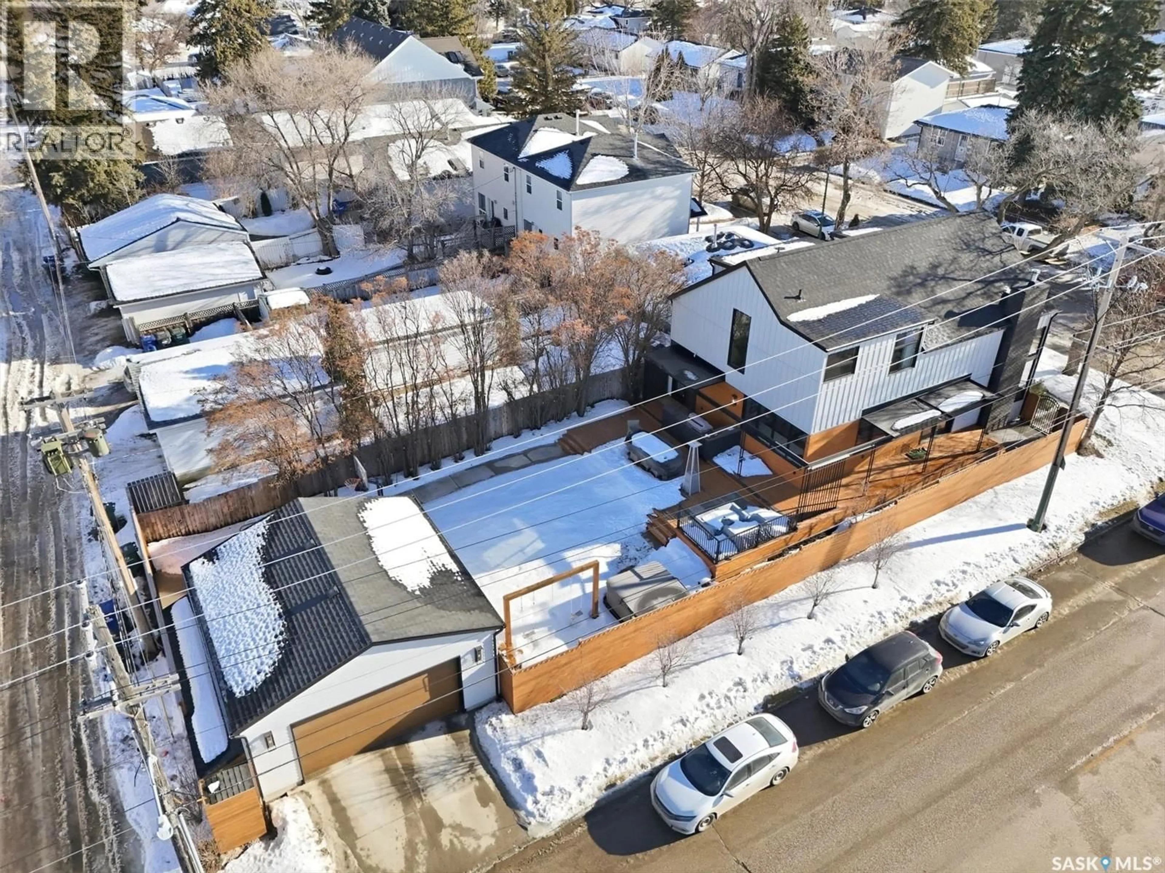 A pic from outside/outdoor area/front of a property/back of a property/a pic from drone, street for 1301 11TH STREET, Saskatoon Saskatchewan S7H0G4