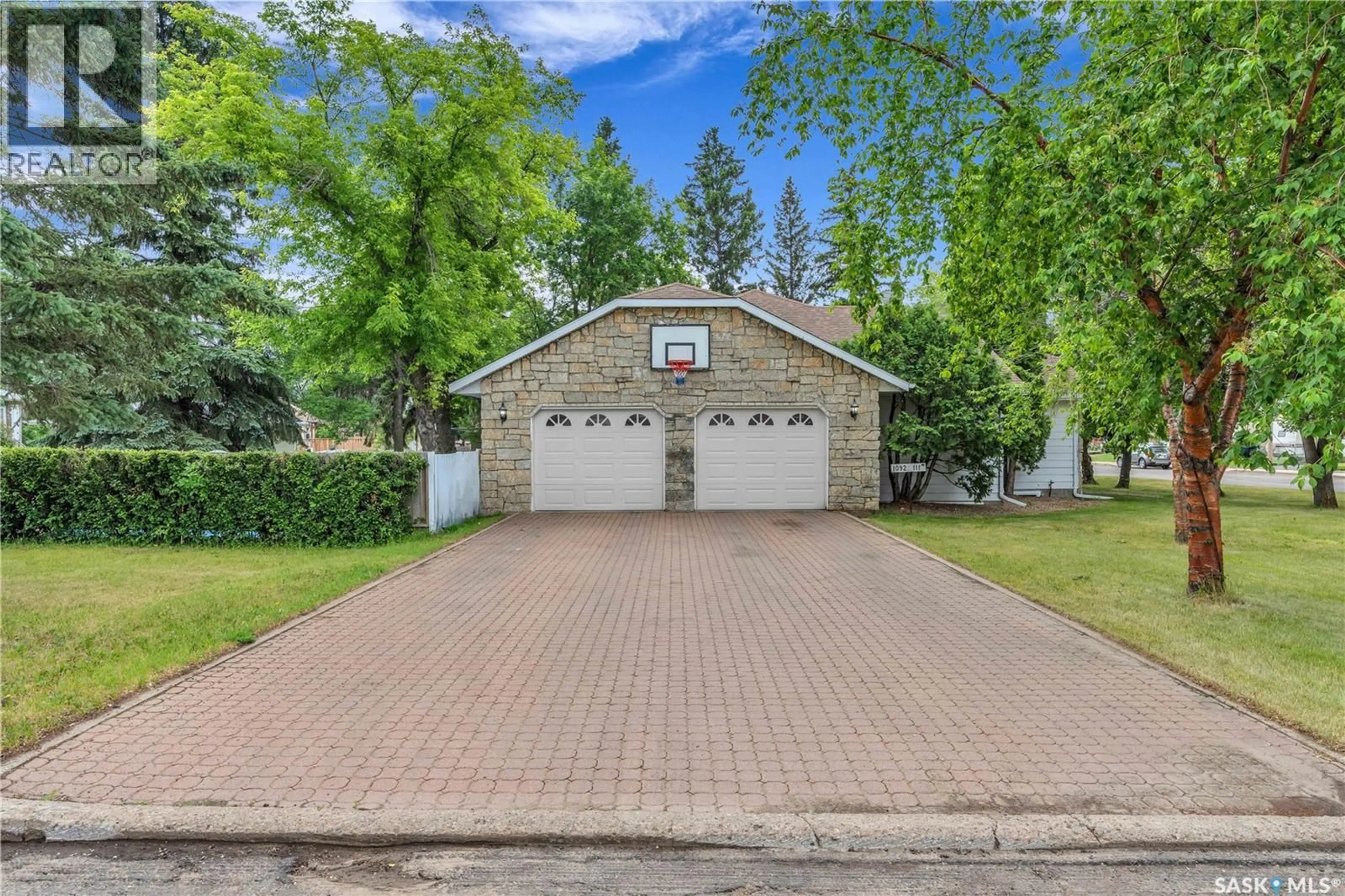 Indoor garage for 1092 111TH STREET, North Battleford Saskatchewan S9A3S9