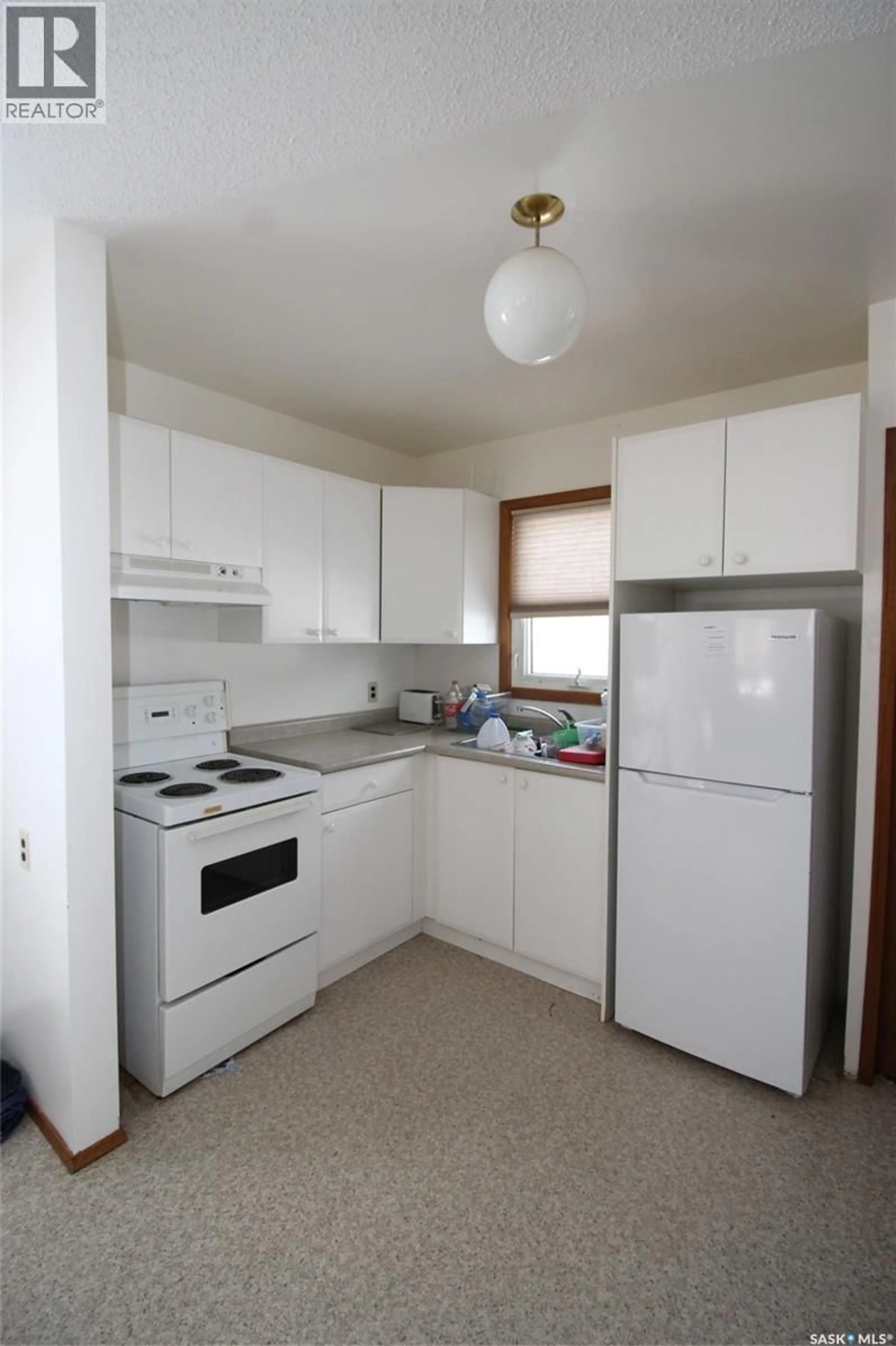Standard kitchen, unknown for 101-107 2ND AVENUE, Climax Saskatchewan S0N0N0