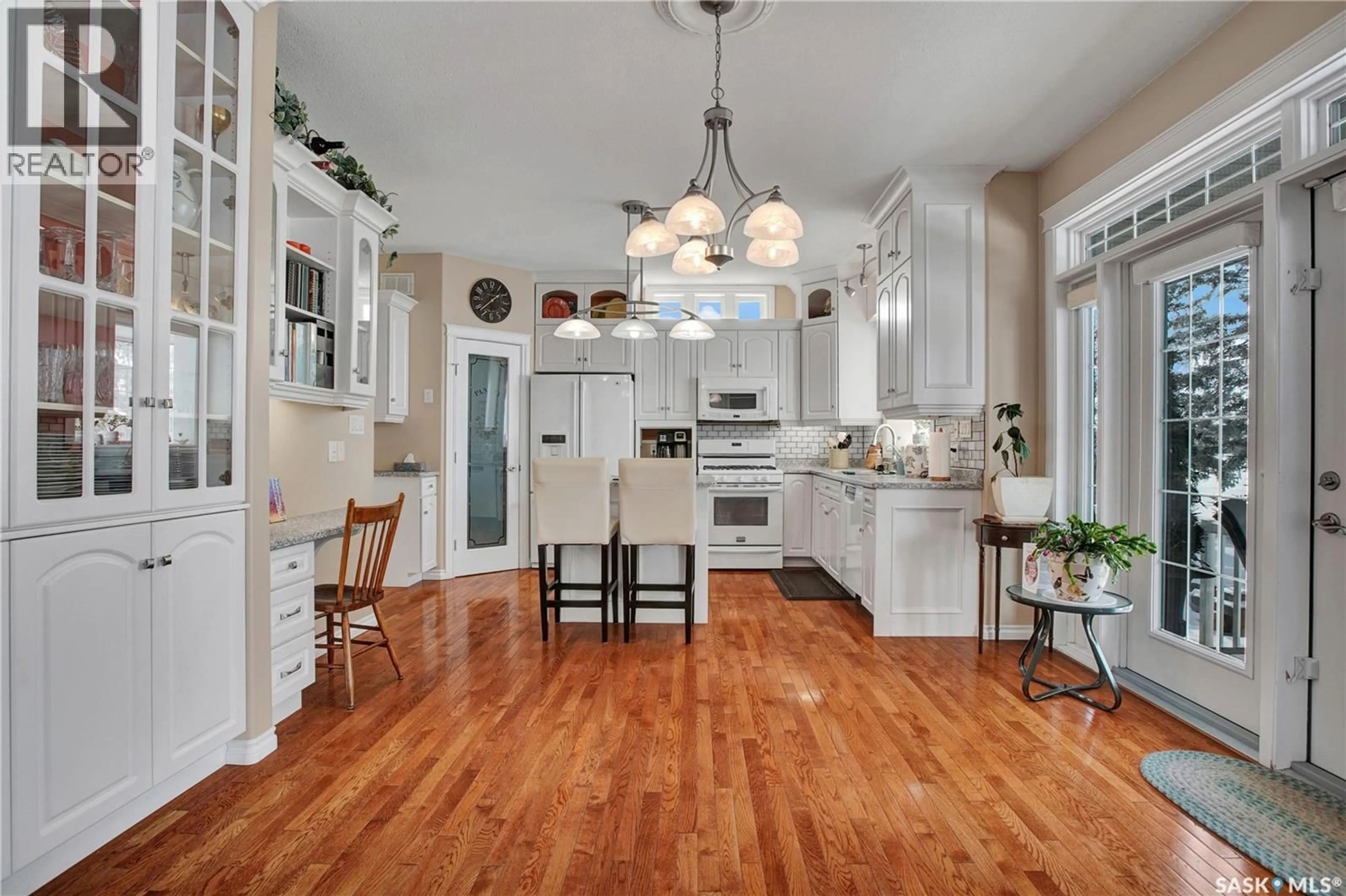 Open concept kitchen, unknown for 910 ROTH TERRACE, Rosthern Saskatchewan S0K3R0