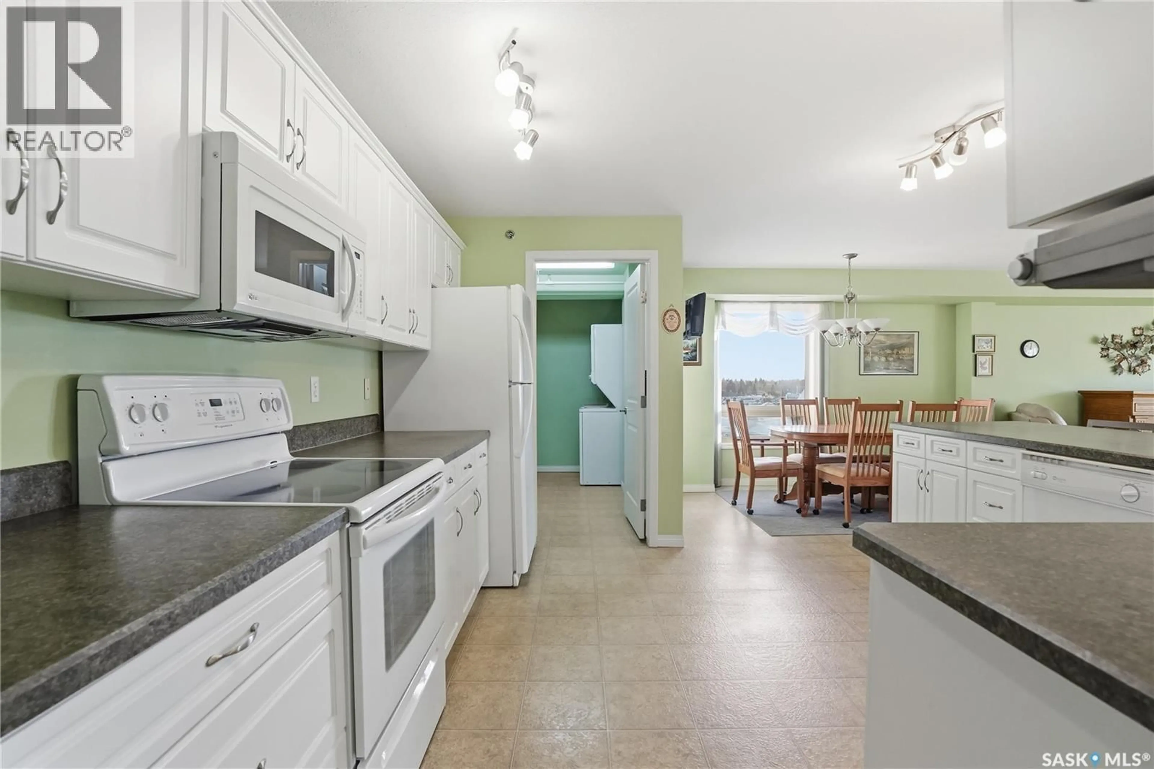 Standard kitchen, ceramic/tile floor for 2221 - 501 ADELAIDE STREET E, Saskatoon Saskatchewan S7J5L9