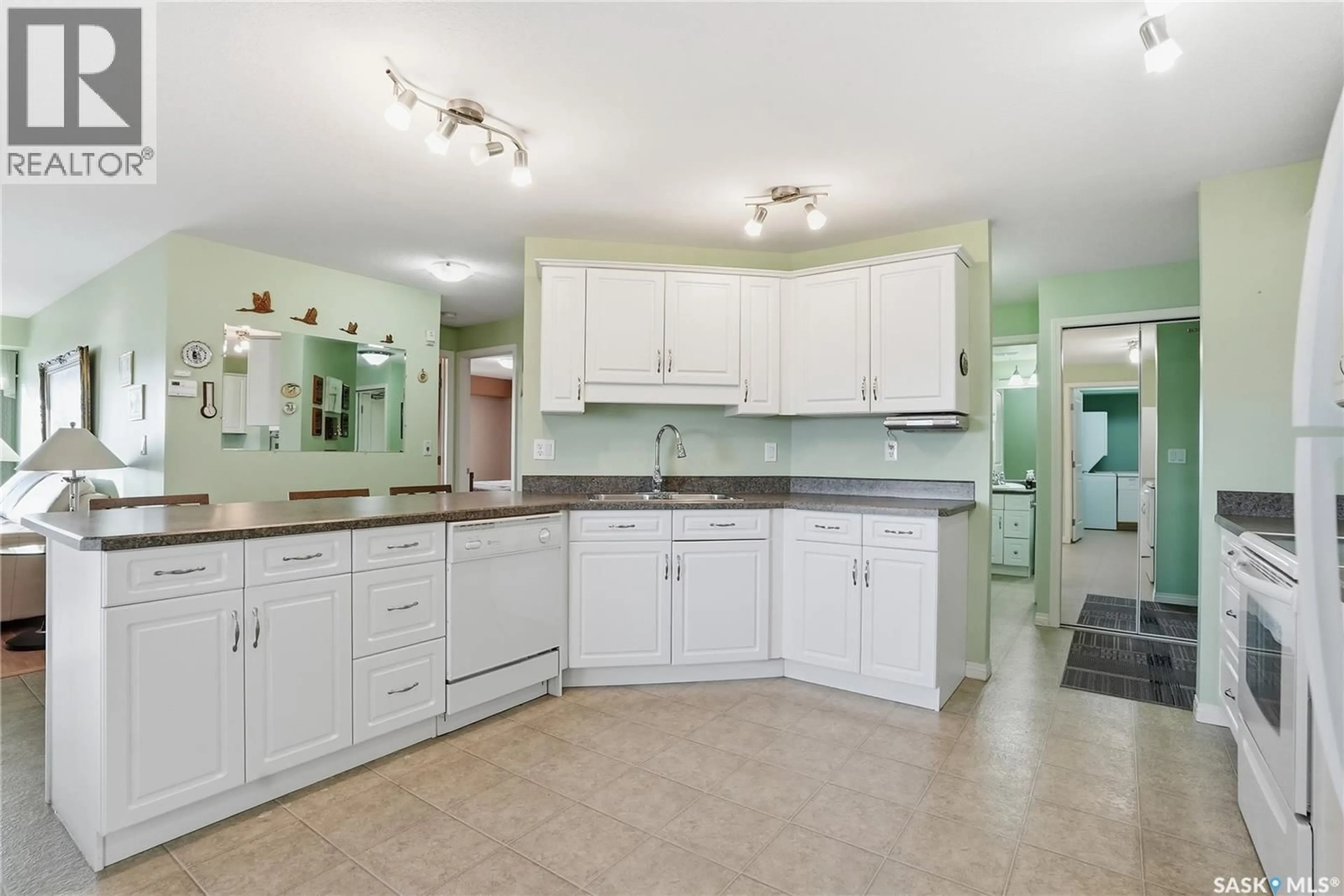 Open concept kitchen, ceramic/tile floor for 2221 - 501 ADELAIDE STREET E, Saskatoon Saskatchewan S7J5L9