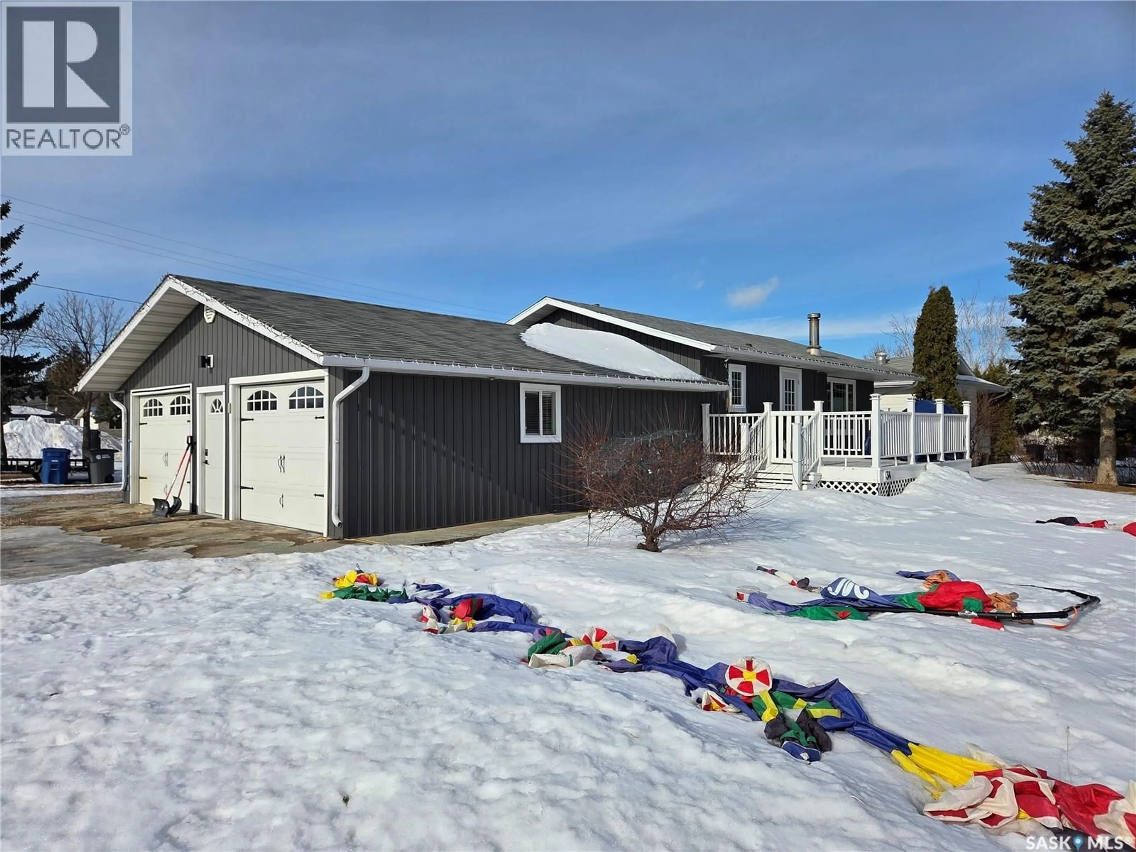 Unknown for 34 LUMSDEN STREET, Manor Saskatchewan S0C1R0