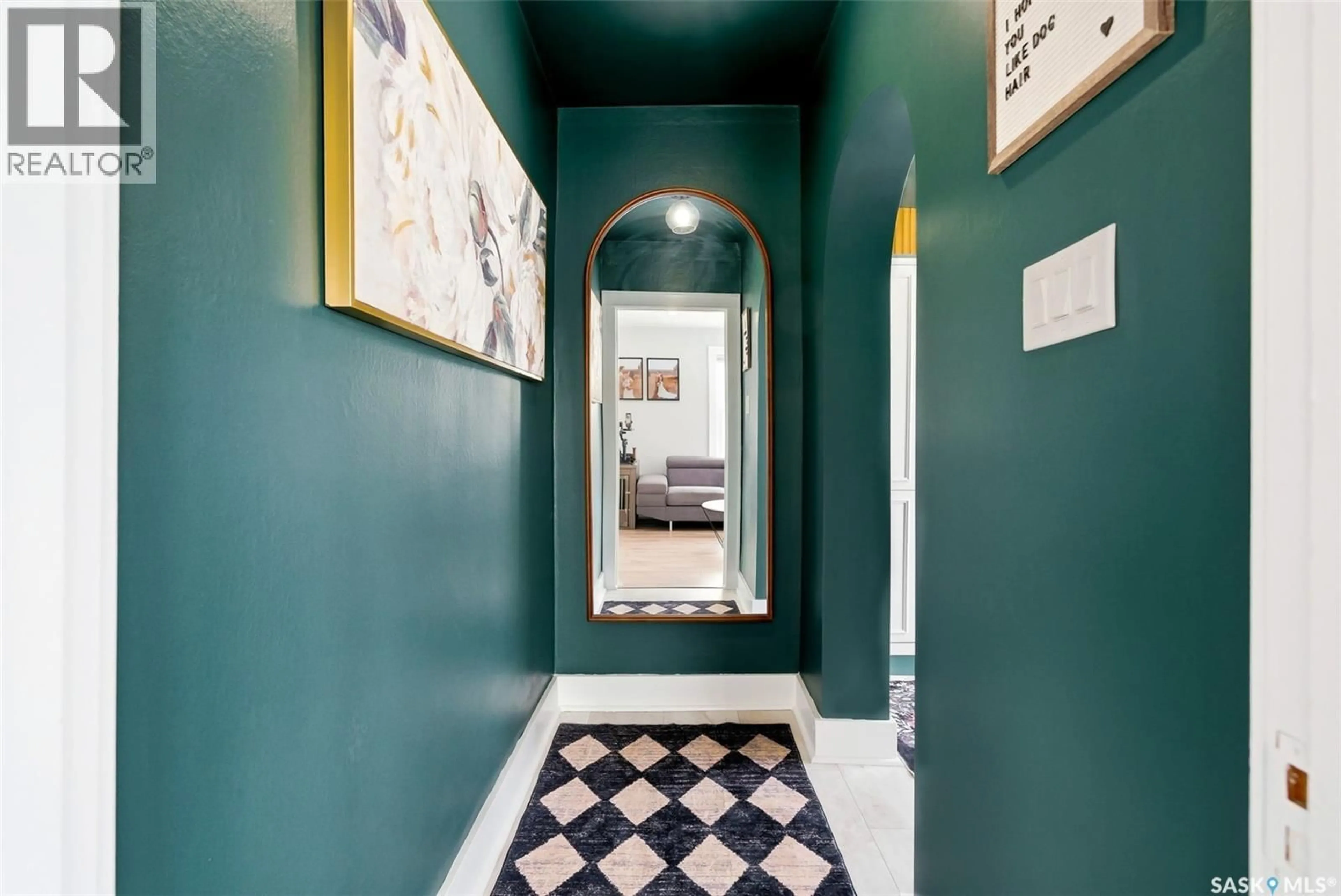 Indoor entryway for 2360 BRODER STREET, Regina Saskatchewan S4N3S8