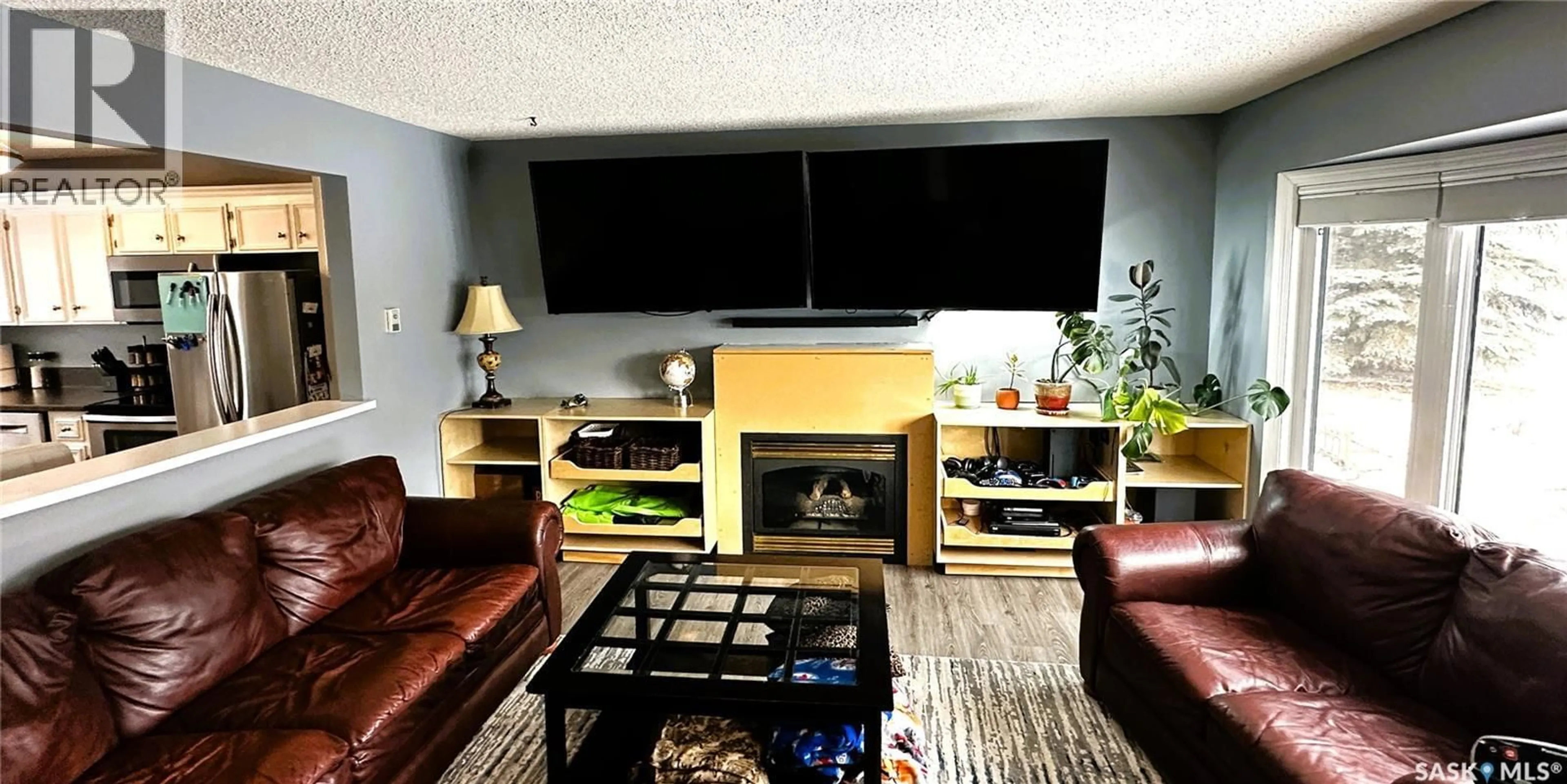 Living room with furniture, unknown for 131 DUNSMORE DRIVE, Regina Saskatchewan S4R7G3